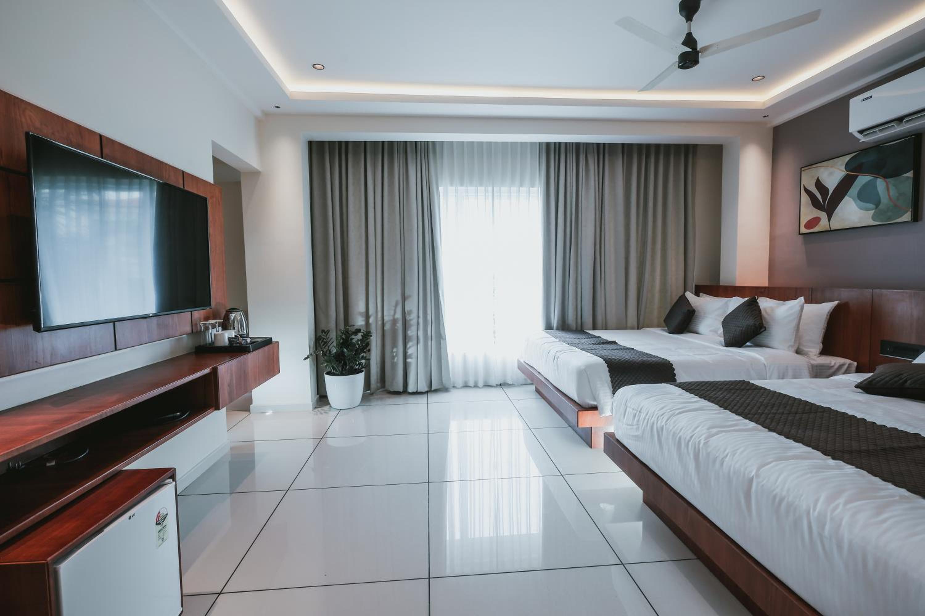Family Suite - Photo 9