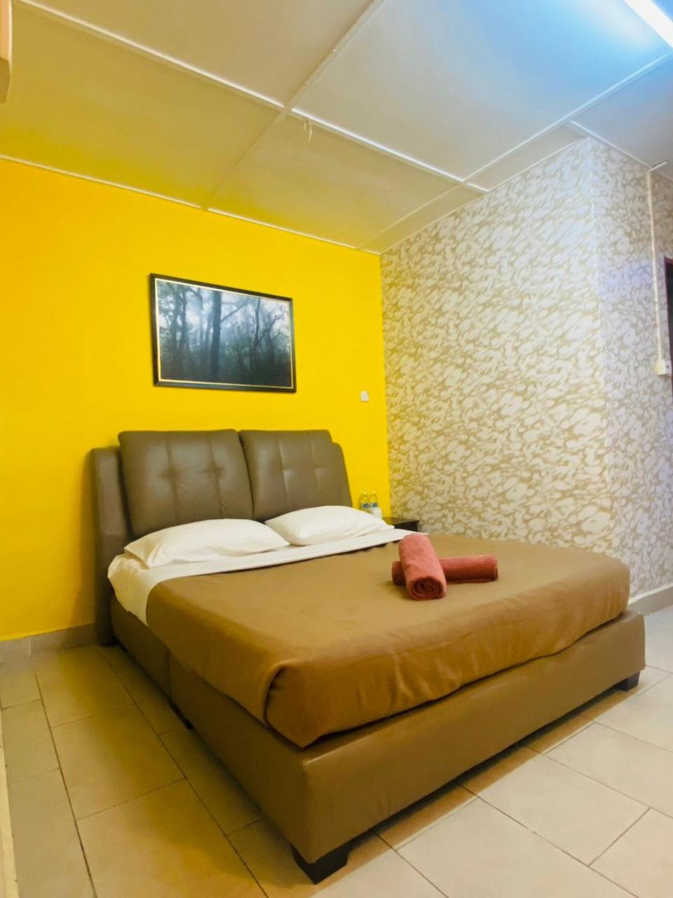 Standard Double Room - Photo 10