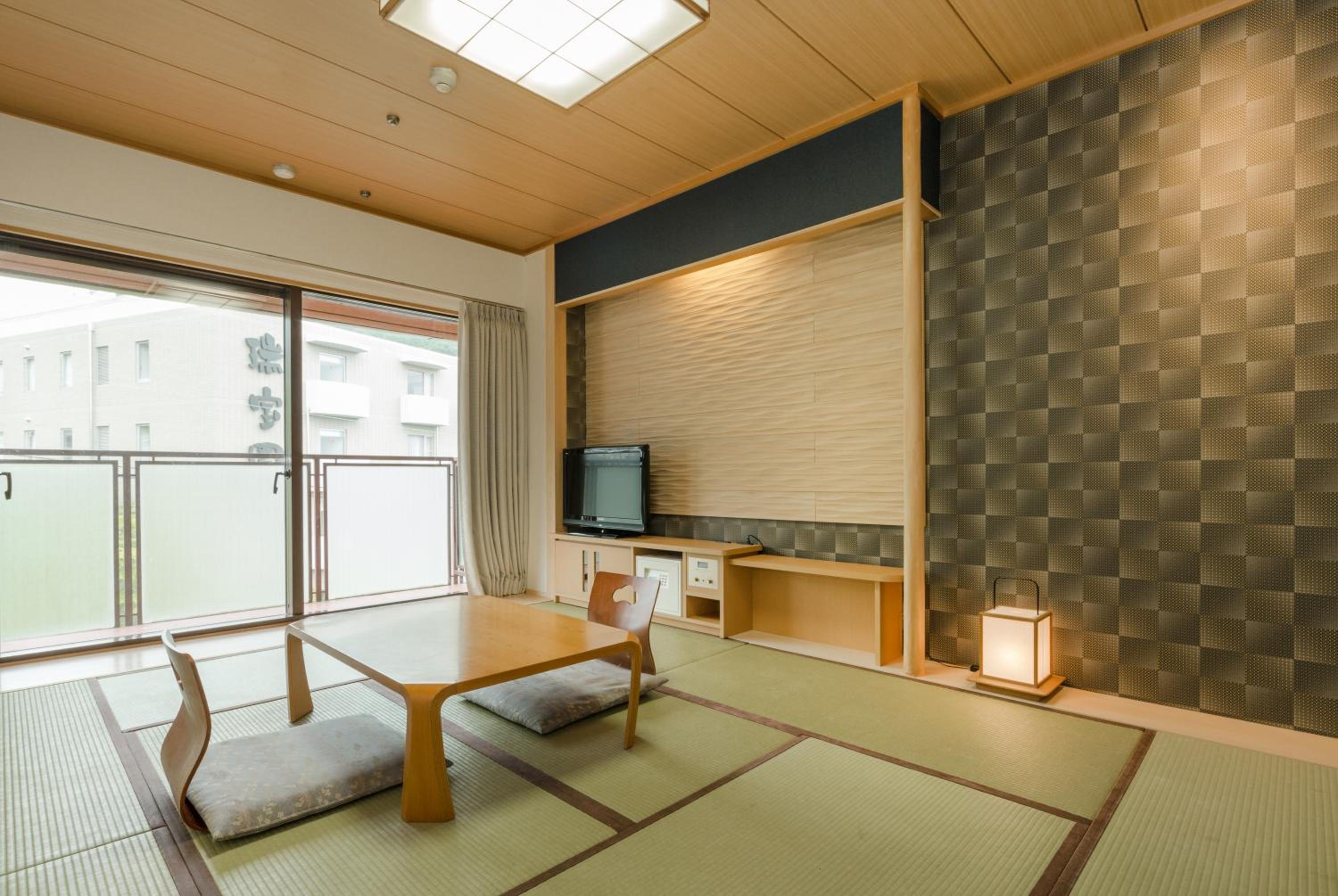 Japanese-Style Quadruple Room