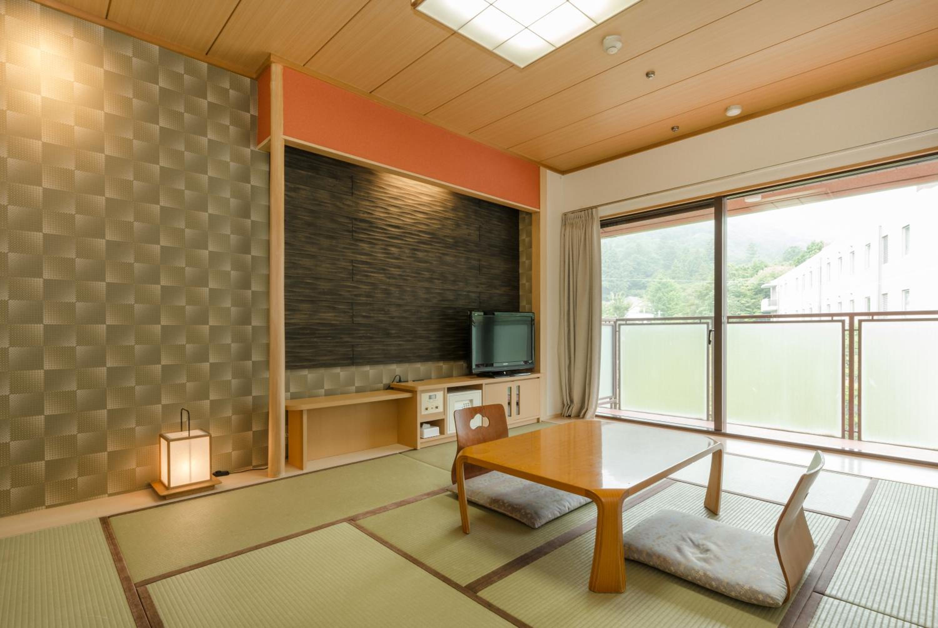Japanese-Style Quadruple Room thumbnail 5