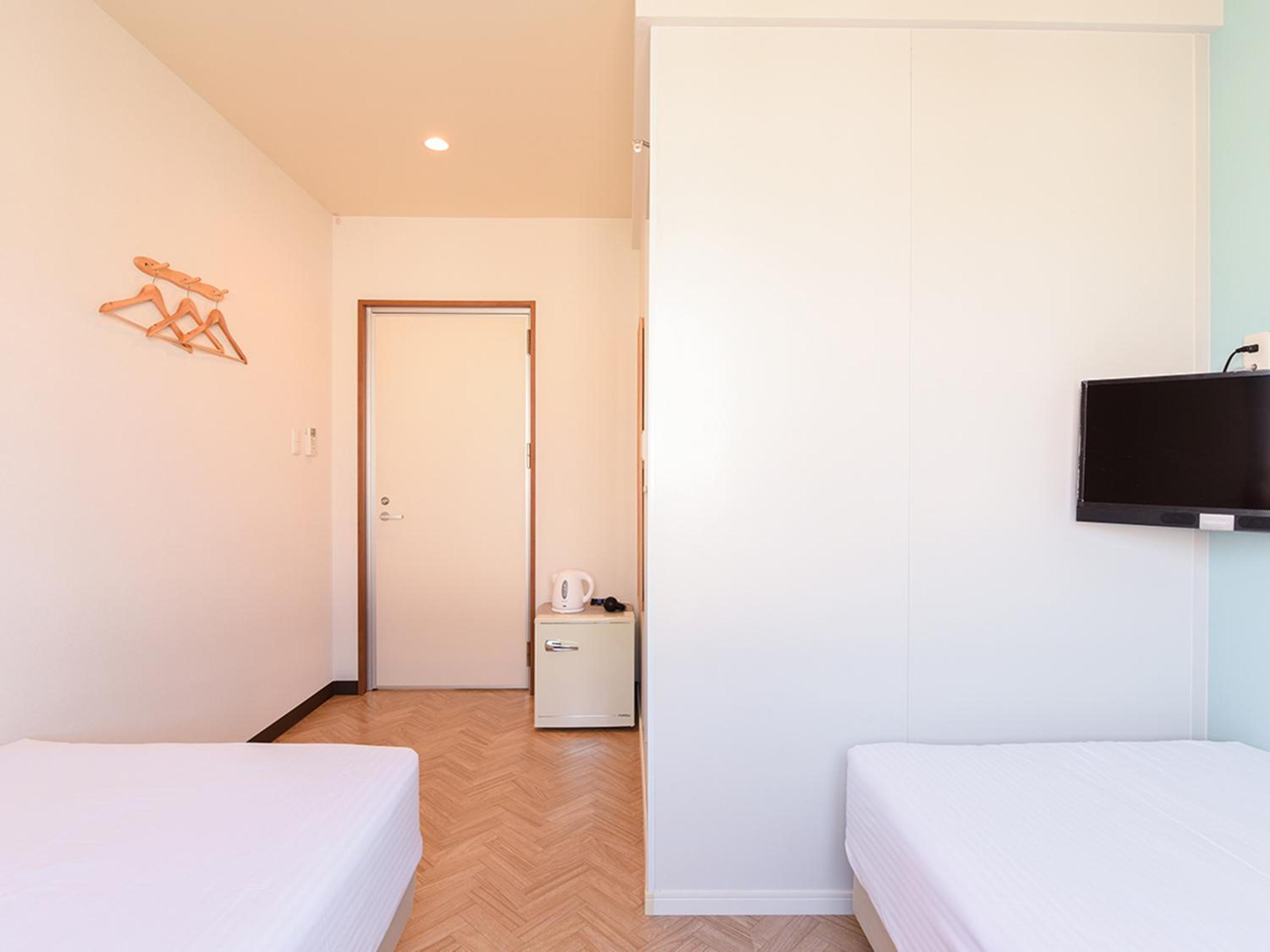 Standard Twin Room photo 3
