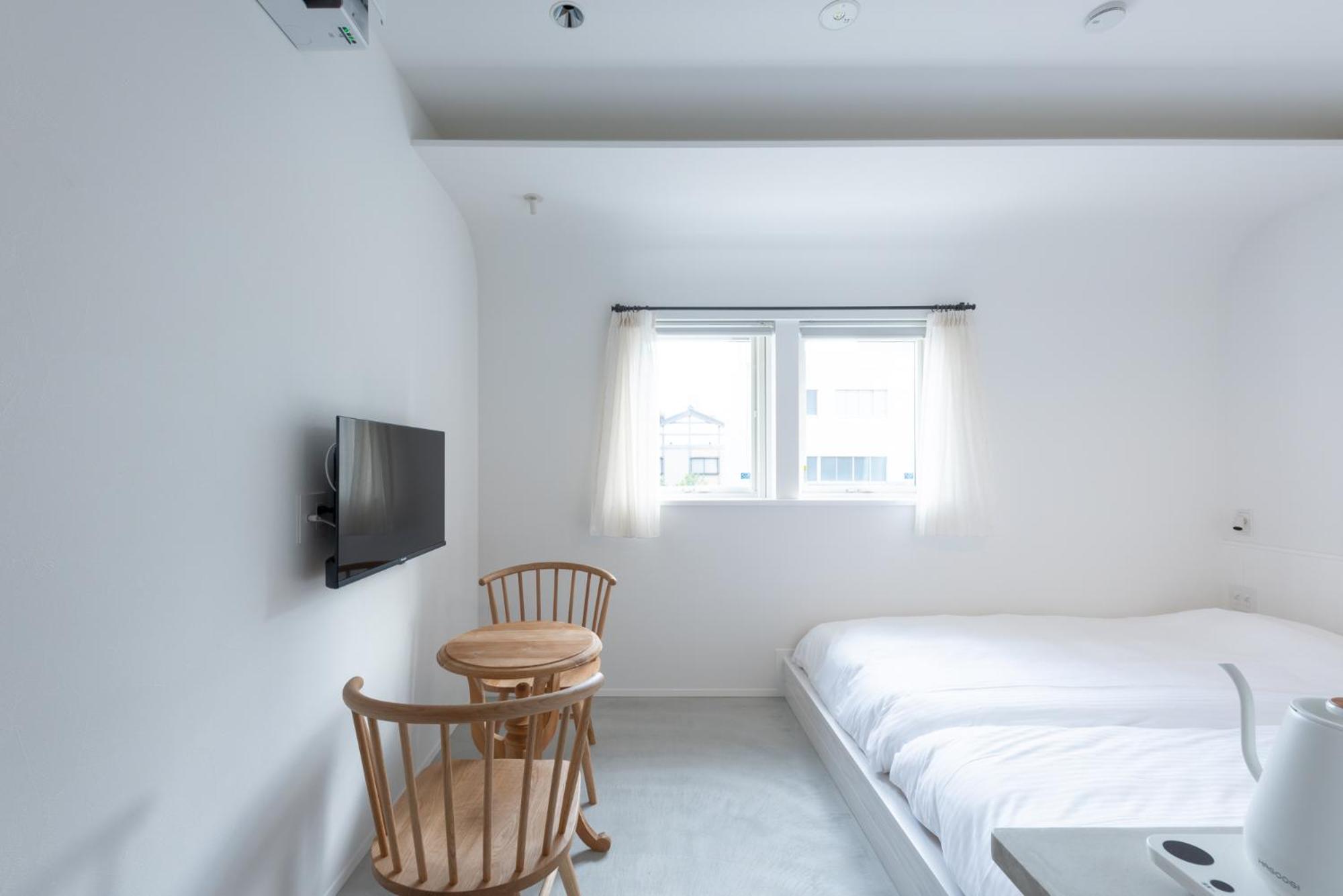Standard Twin Room - Photo 1
