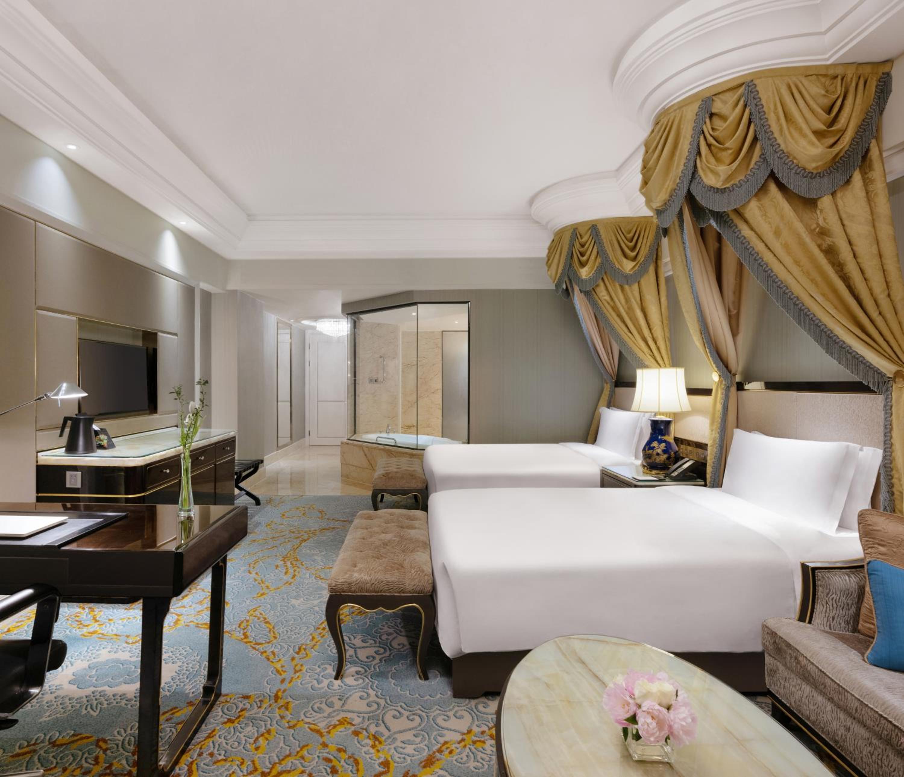 Premium King Room