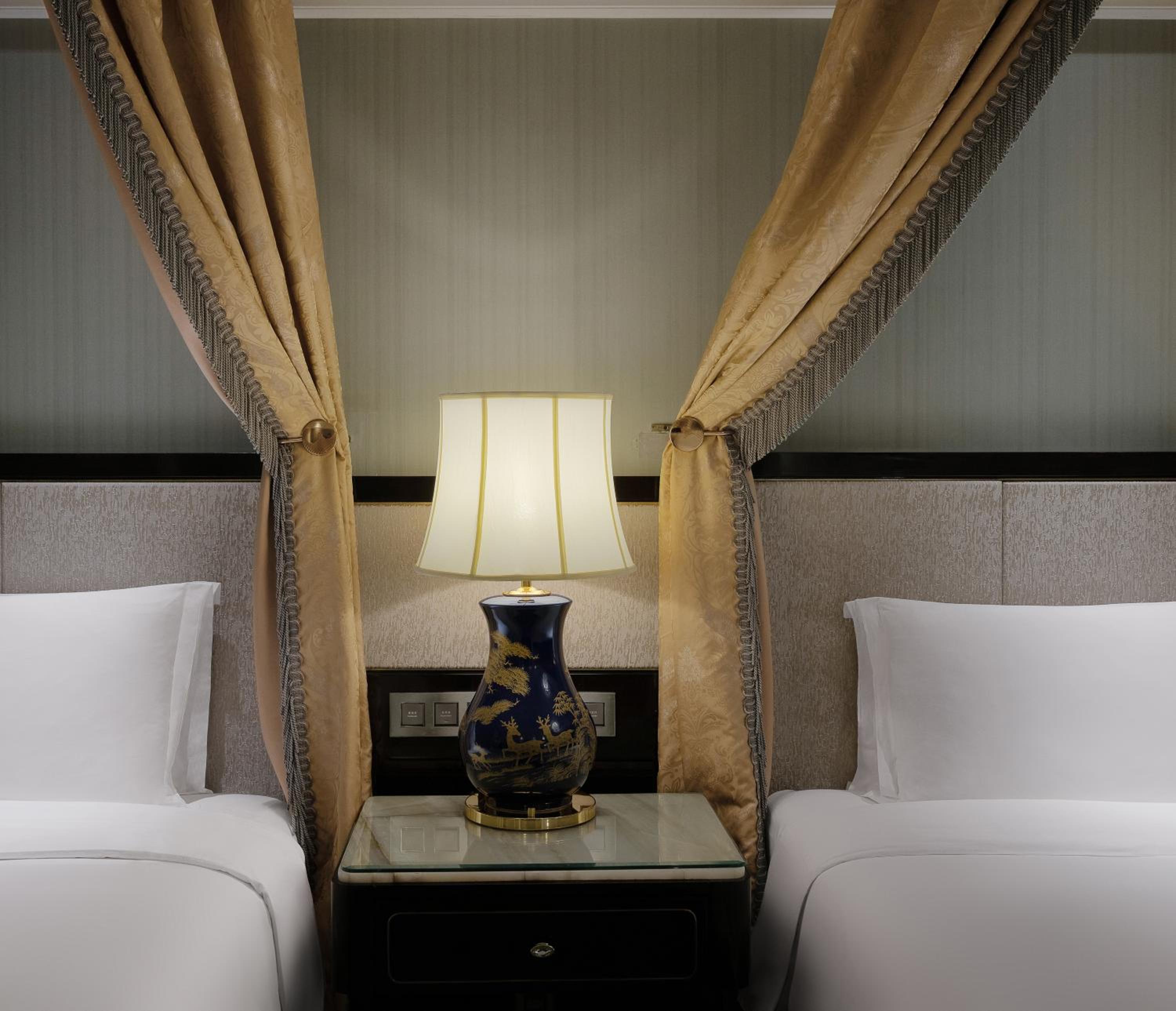 Premium King Room