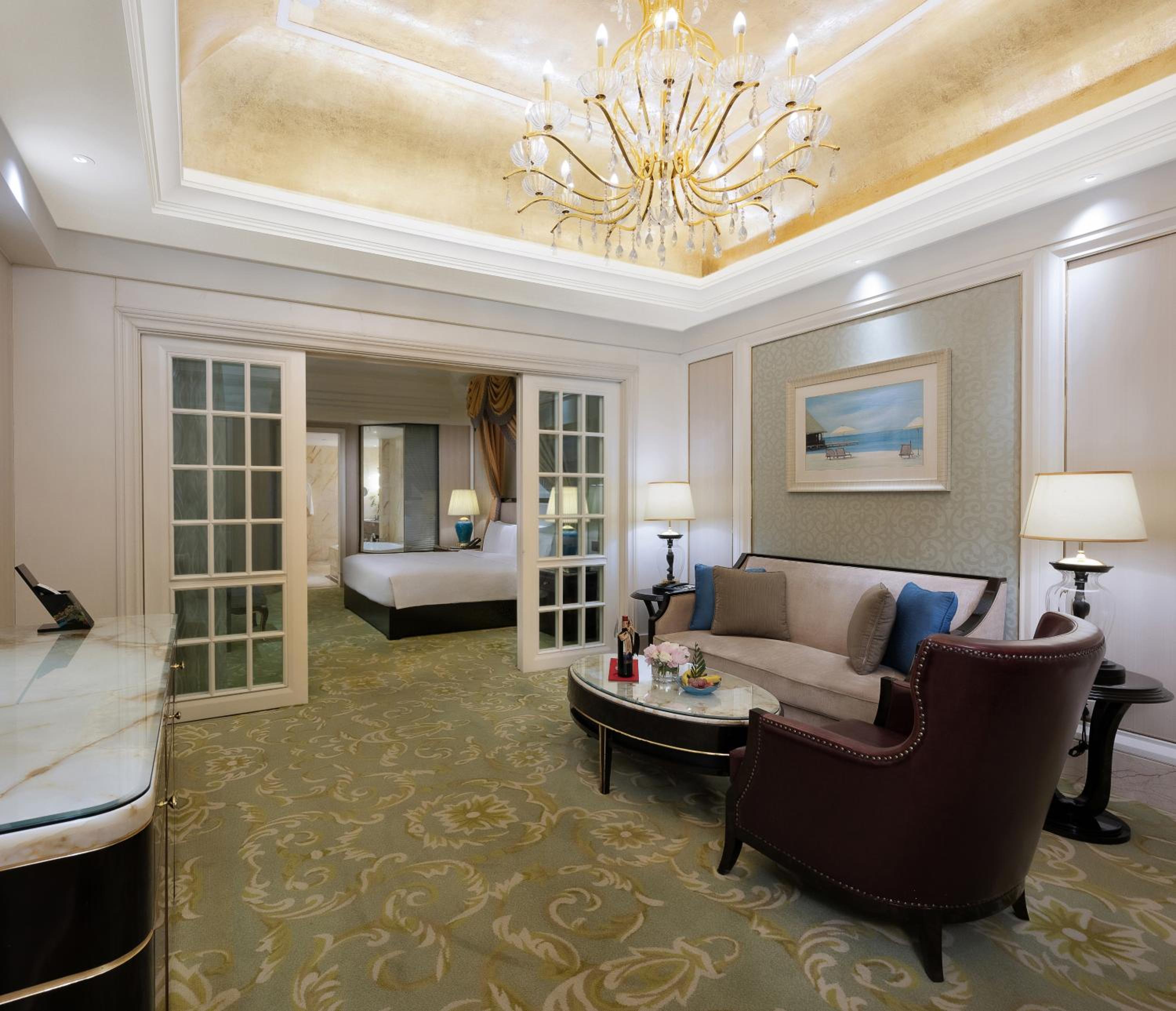 One-Bedroom Suite with Courtyard View