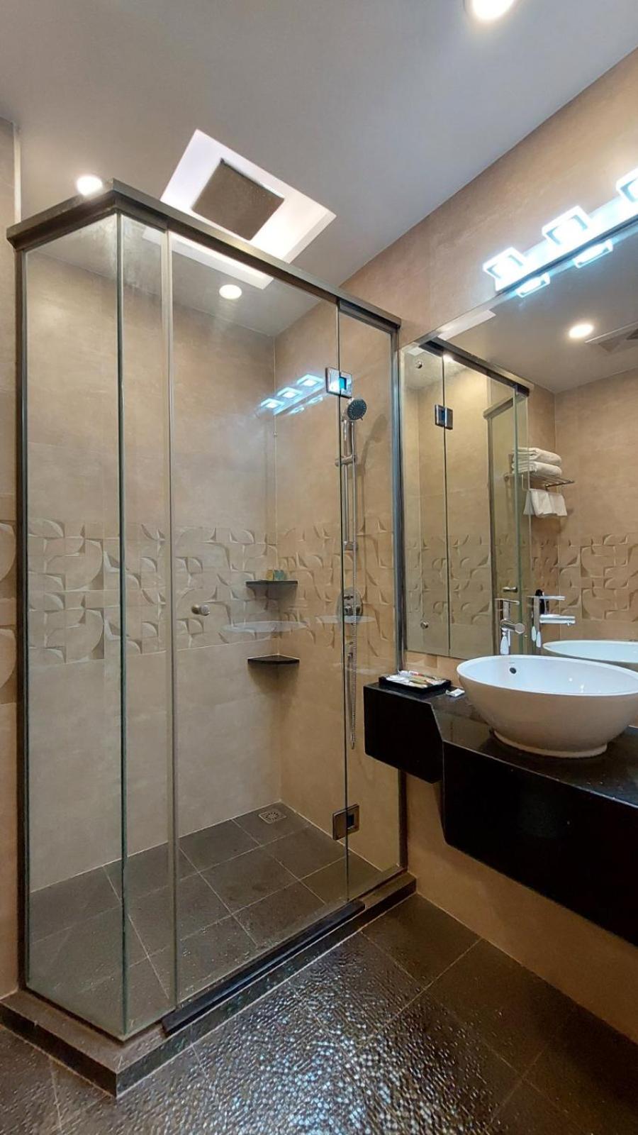 Deluxe Double or Twin Room - Photo 5