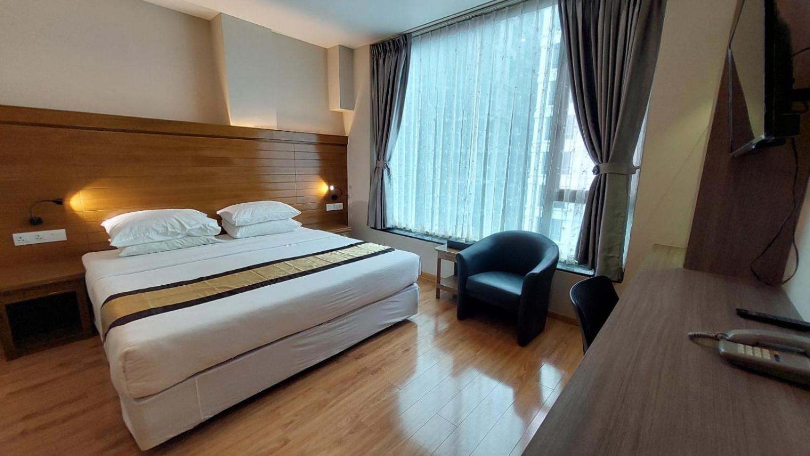Deluxe Double or Twin Room - Photo 2