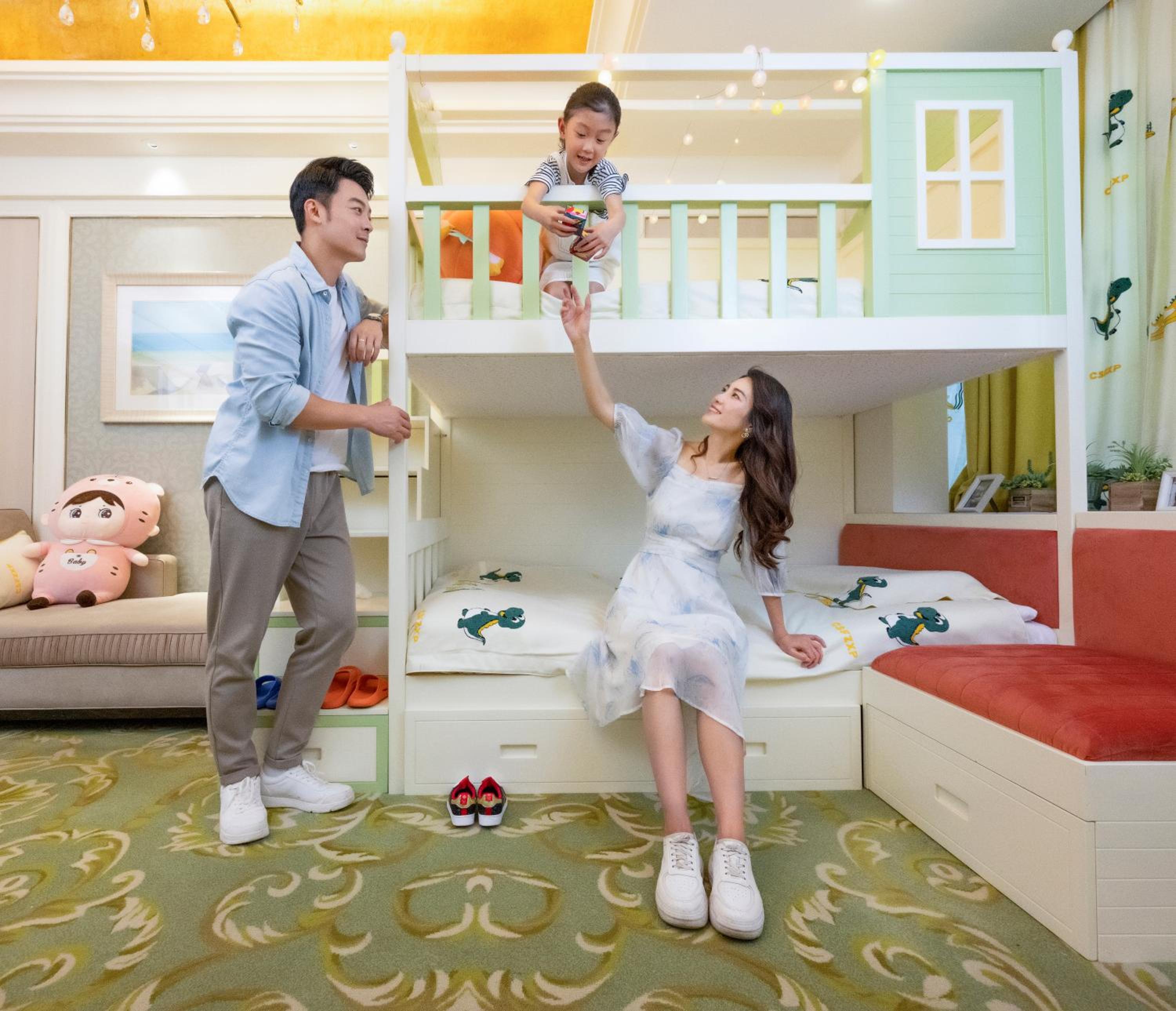 1 King 1 Bunk bed Premium Kids Theme