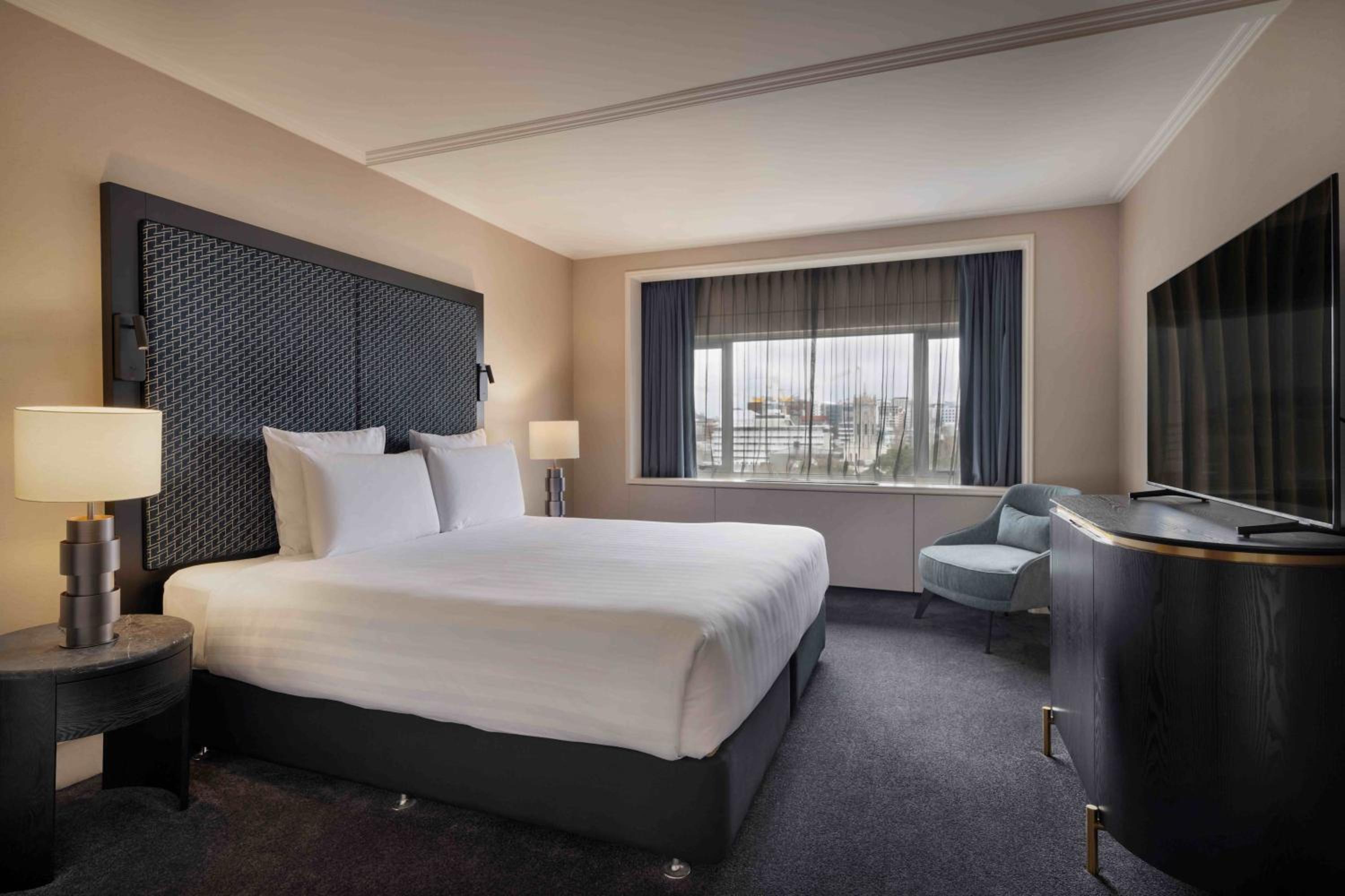 Junior King Suite - Photo 4