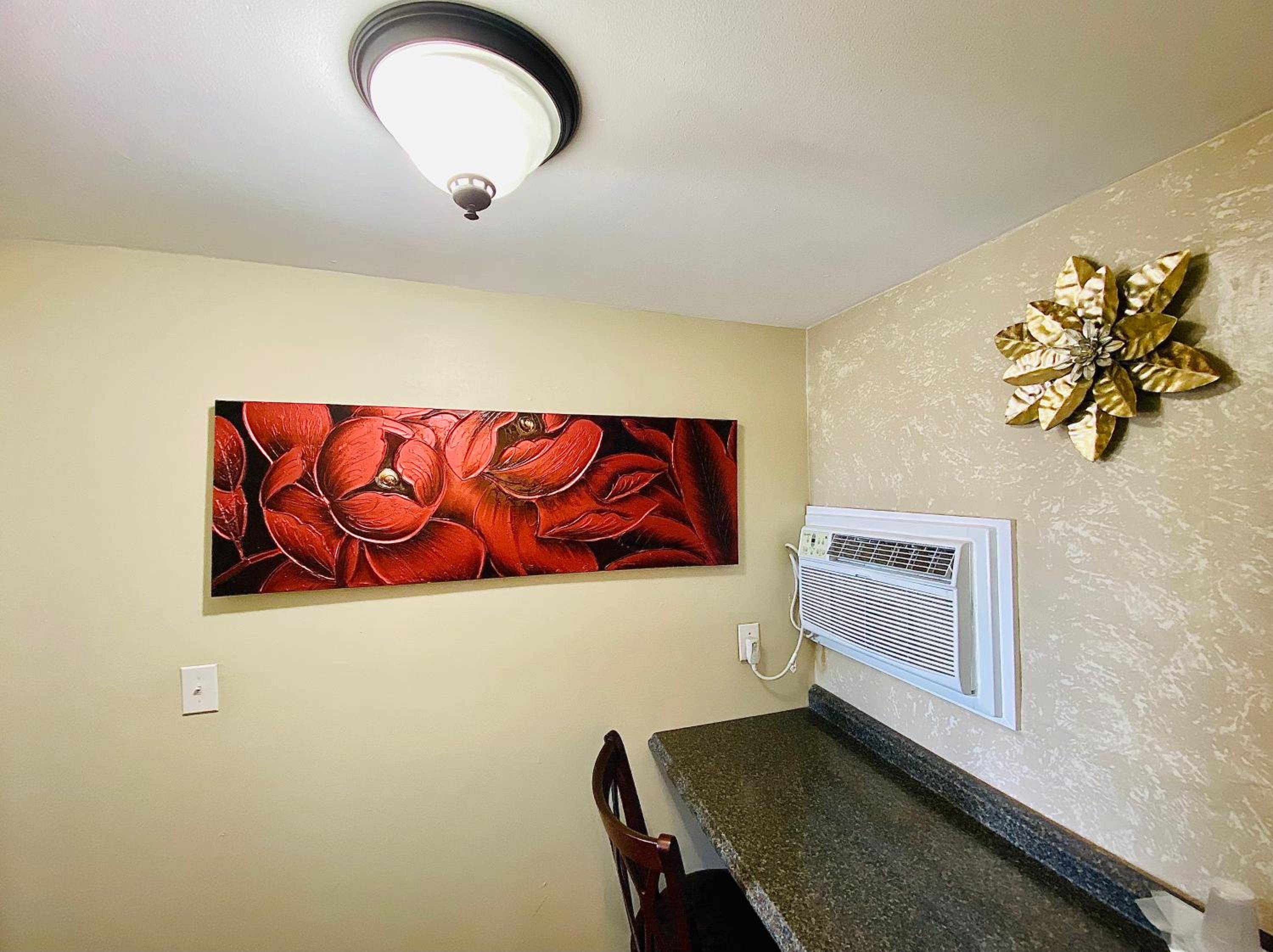 Deluxe Queen Room - Photo 5