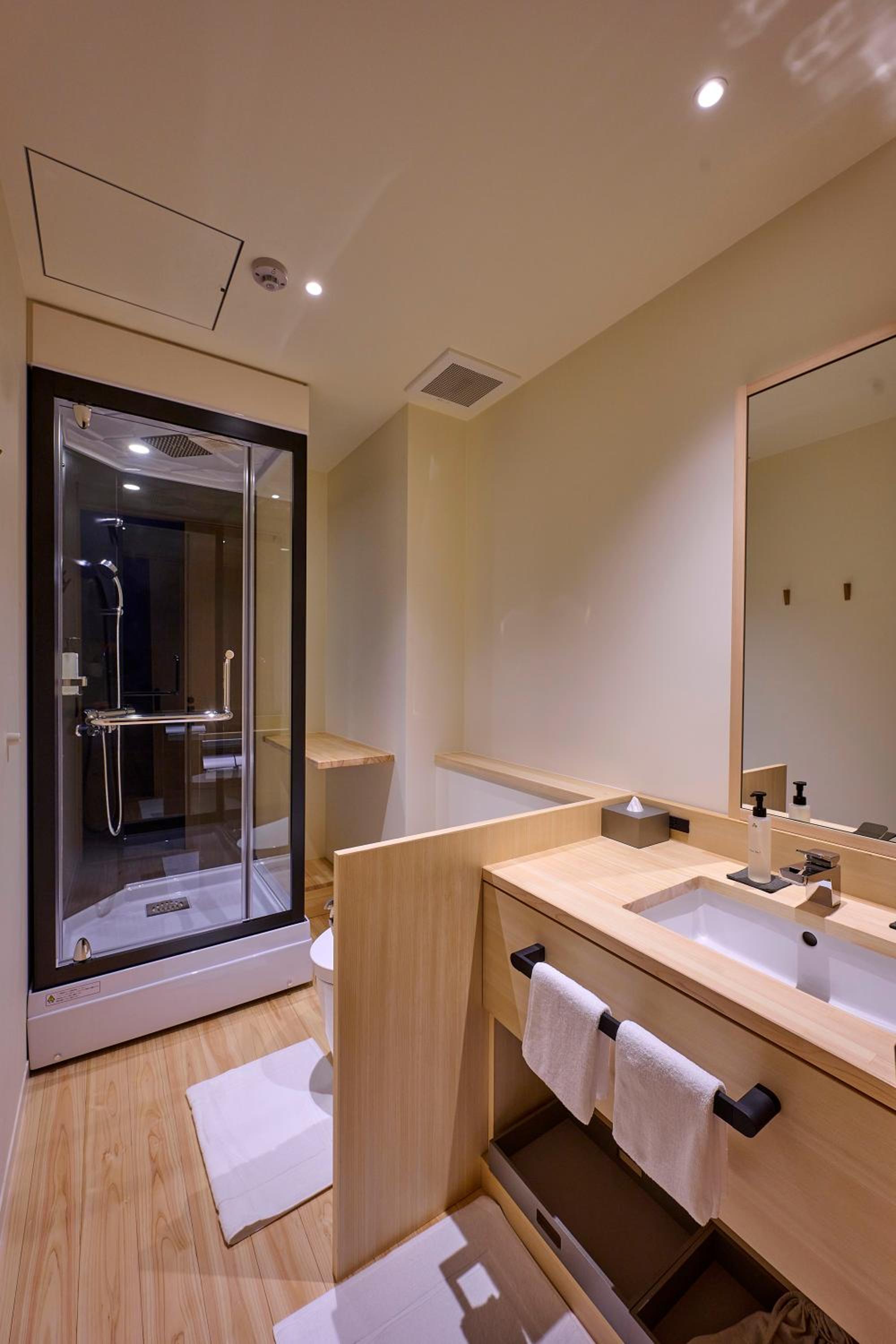 Triple Room with Shower - Photo 17