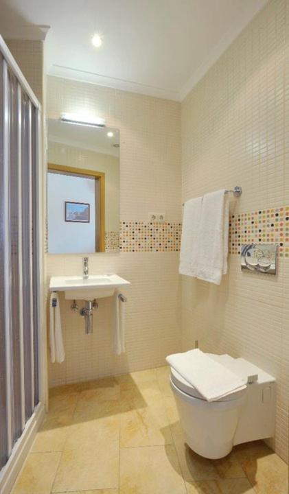 Triple Room - Photo 9