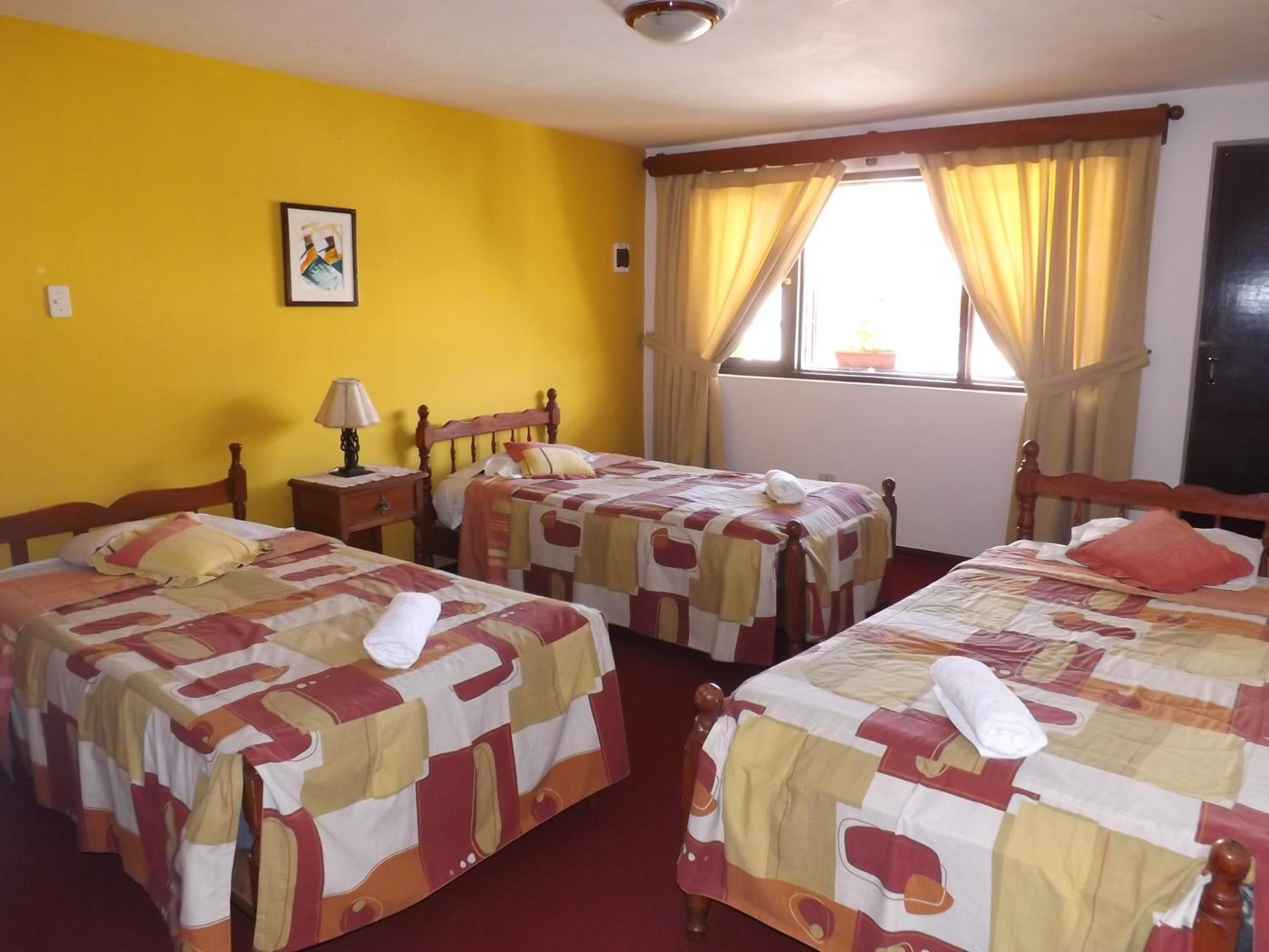 Standard Triple Room with Shared Bathroom photo 3