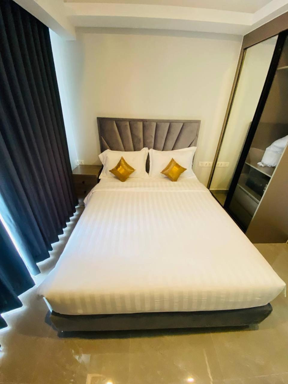 1 Bedroom Studio - Photo 1