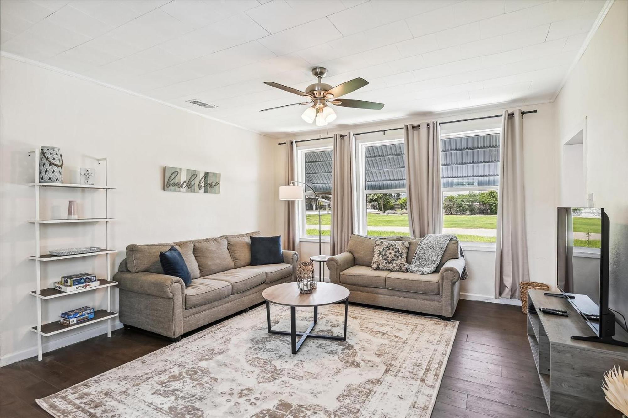 Three-Bedroom House photo 1