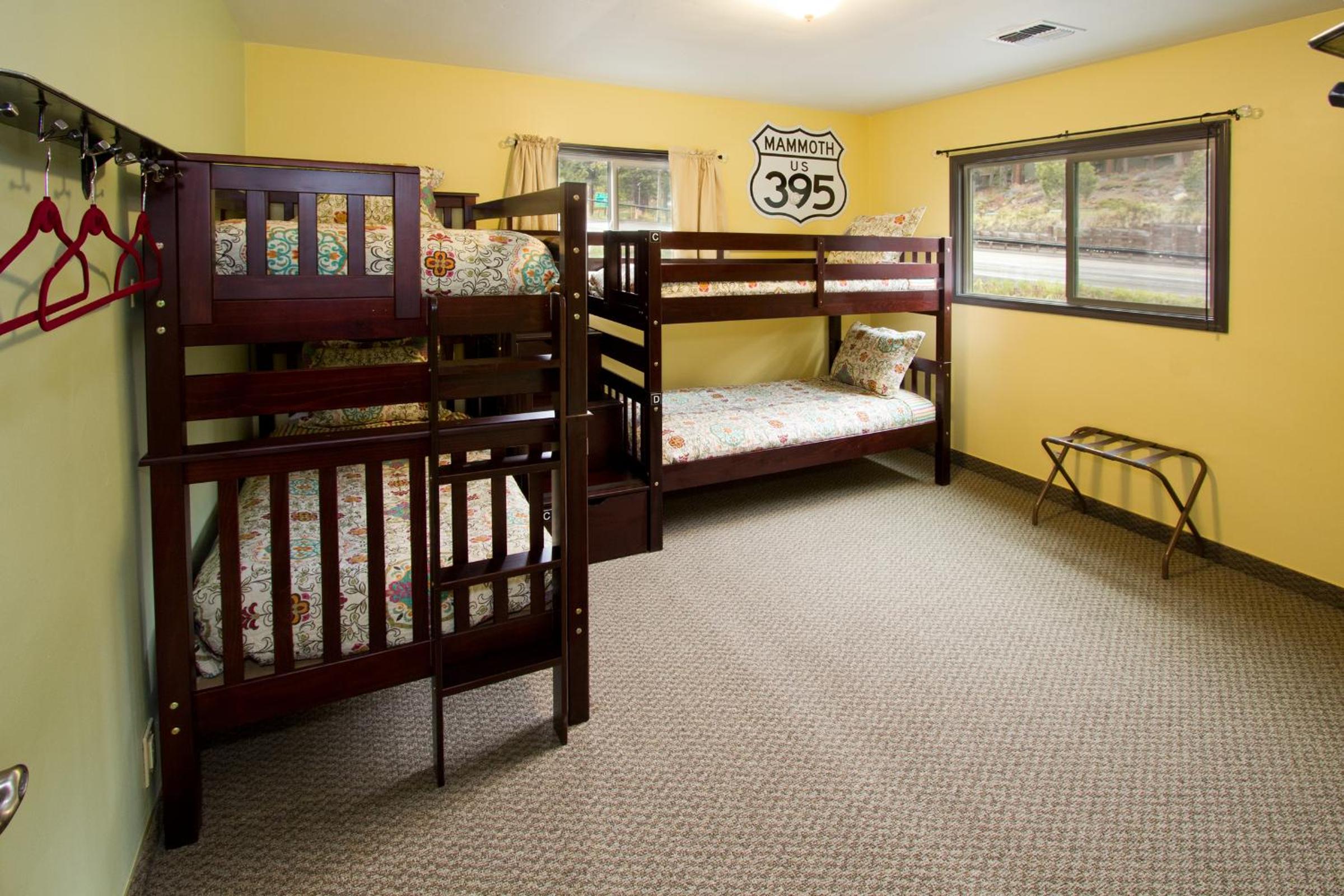 Bed in 4-Bed Male Dormitory Room photo 1