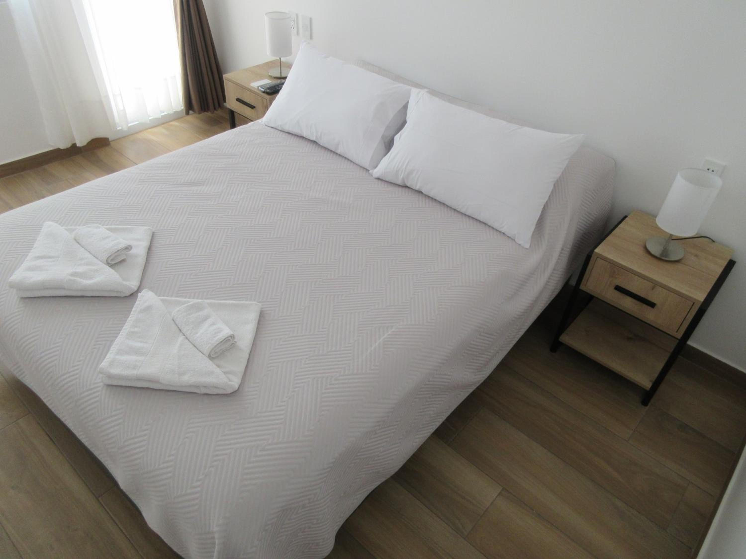 One-Bedroom Apartment - Non-Smoking photo 1