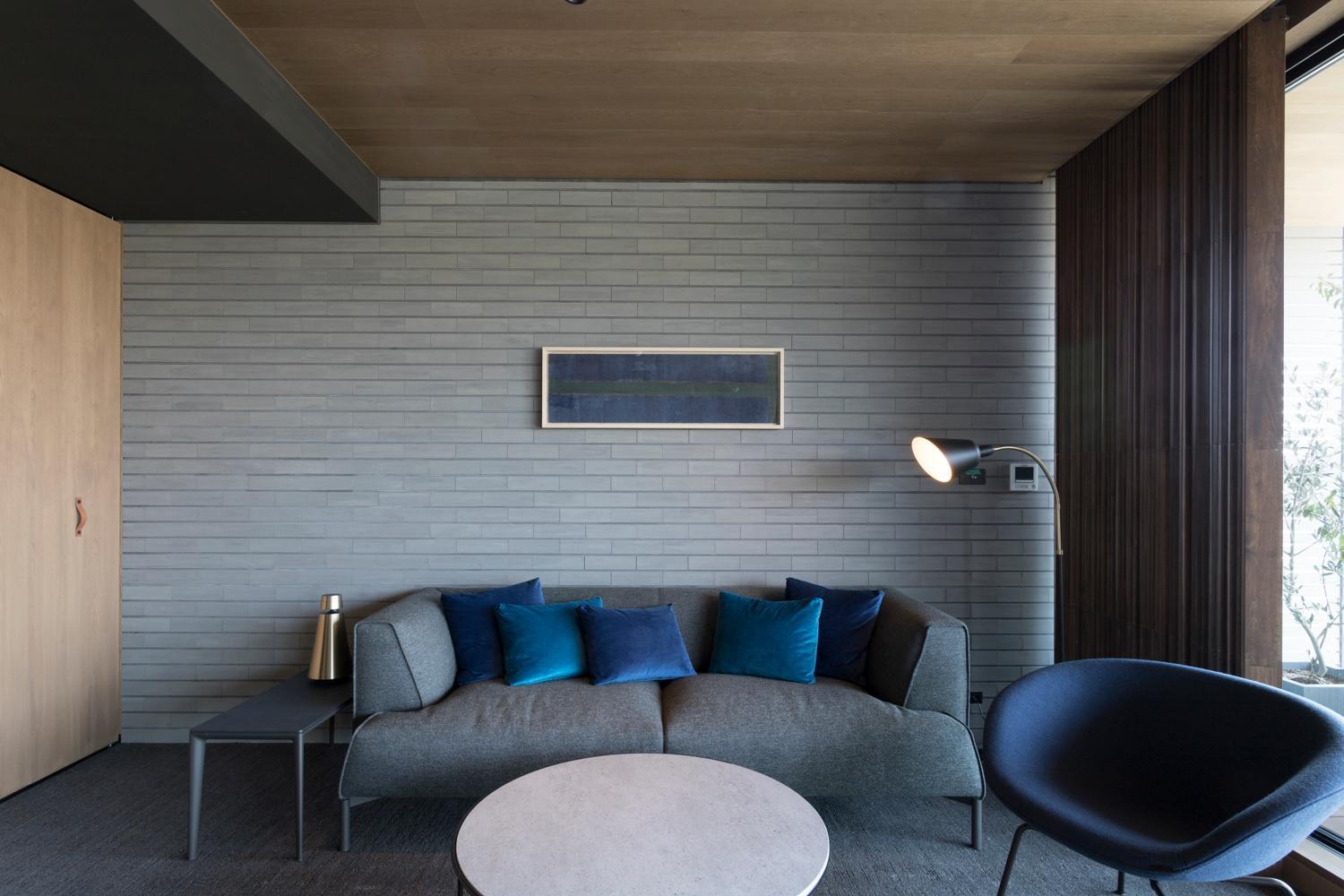 Suite - Photo 21