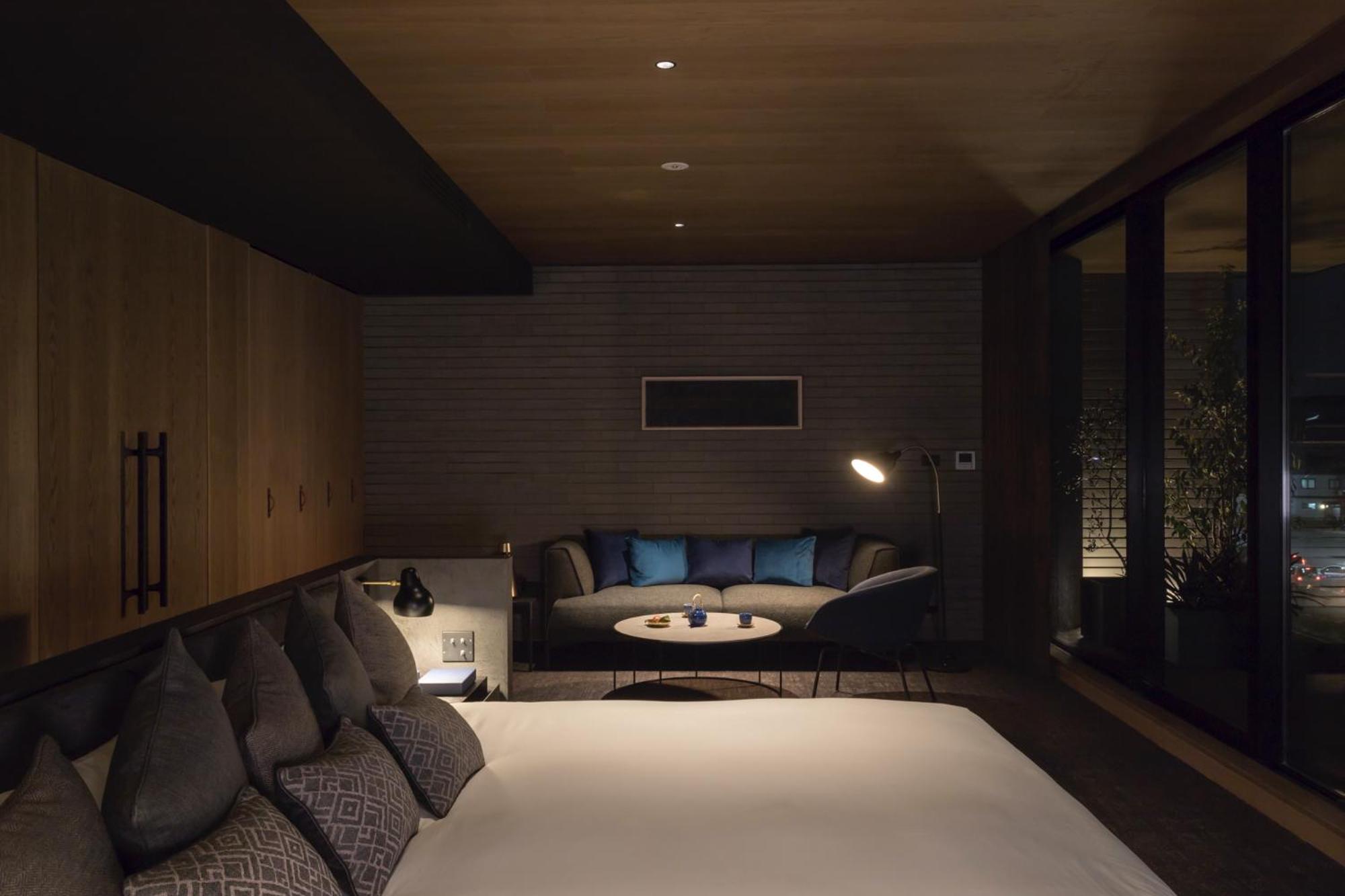 Suite - Photo 4