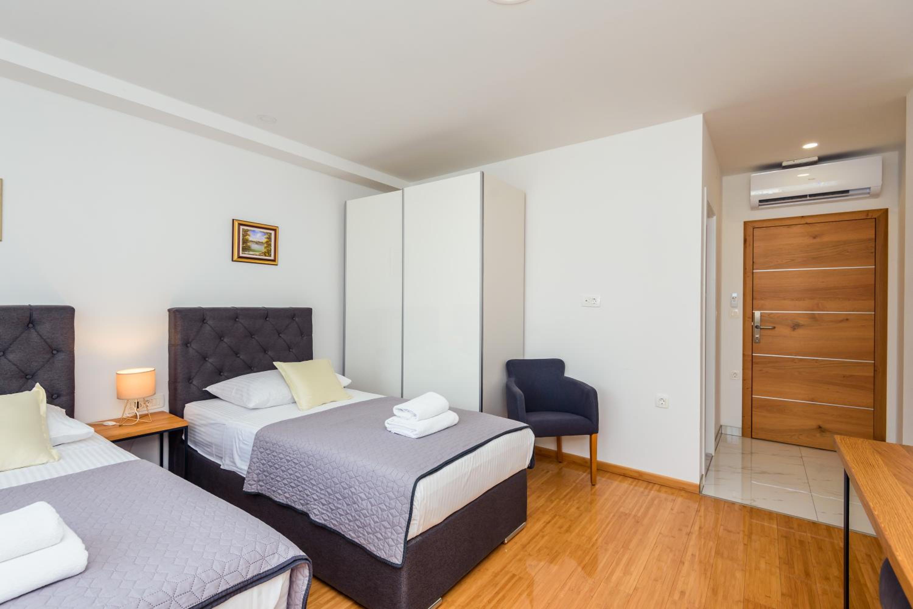 Superior Twin Room - Photo 2