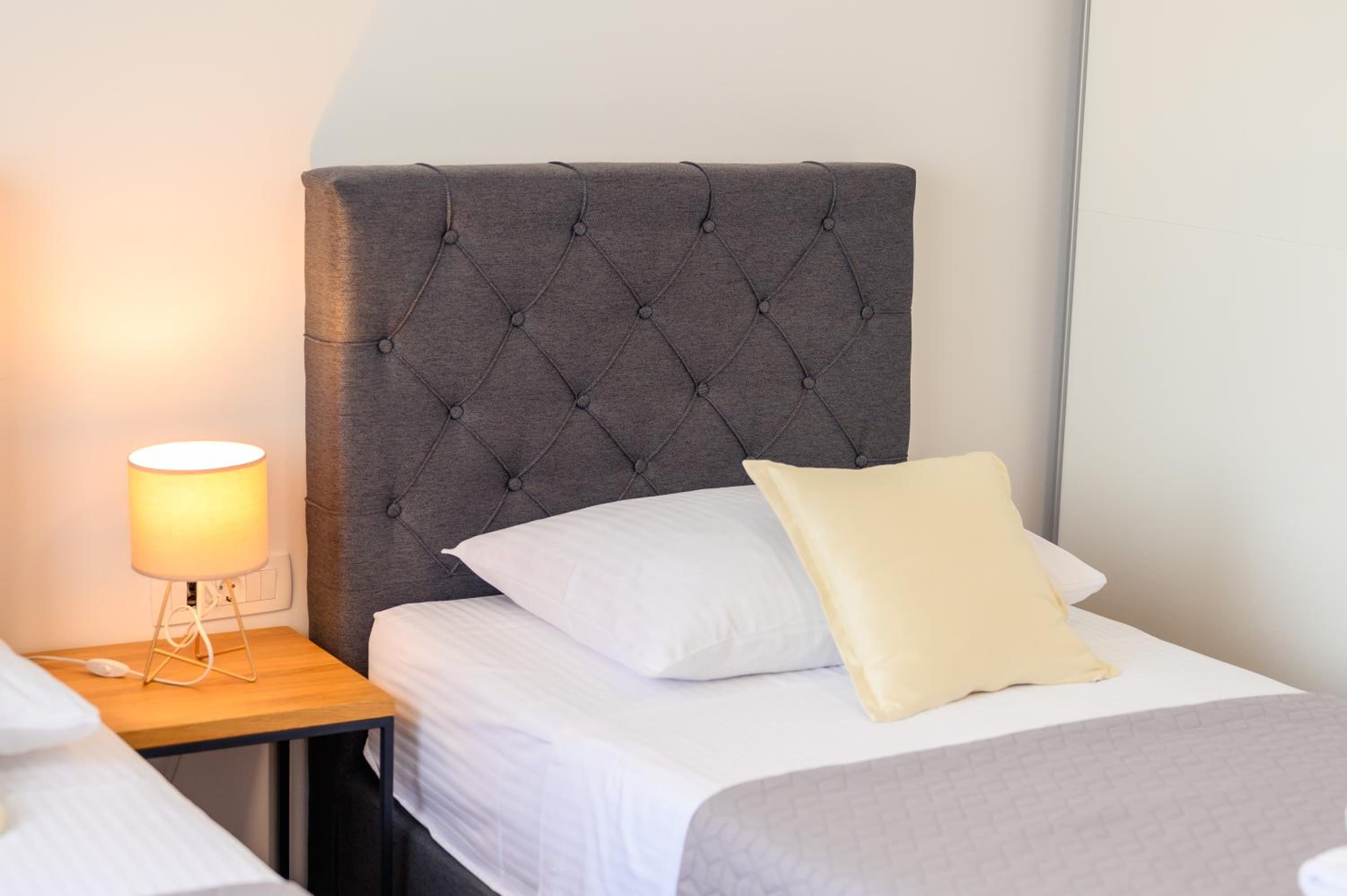 Superior Twin Room - Photo 4