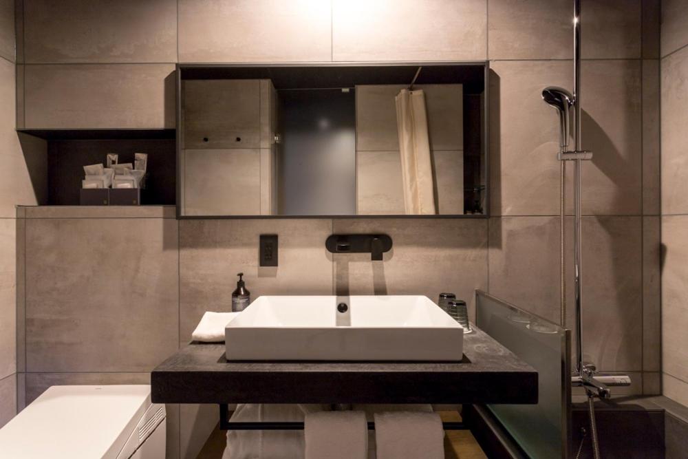 Standard Double Room - Photo 15