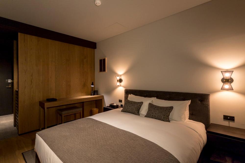 Standard Double Room - Photo 12