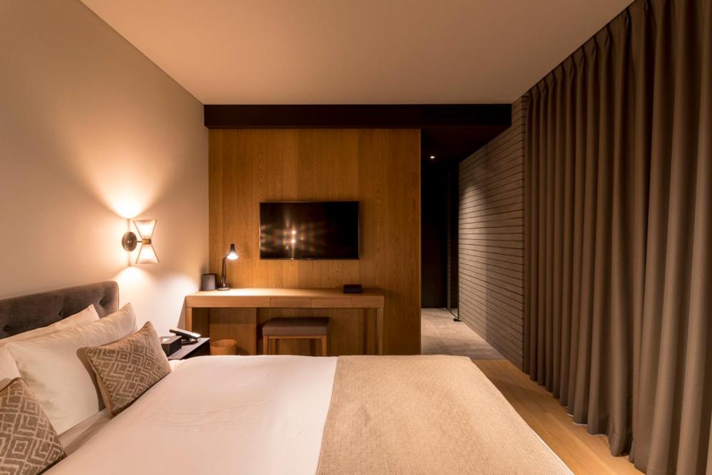 Standard Double Room - Photo 13