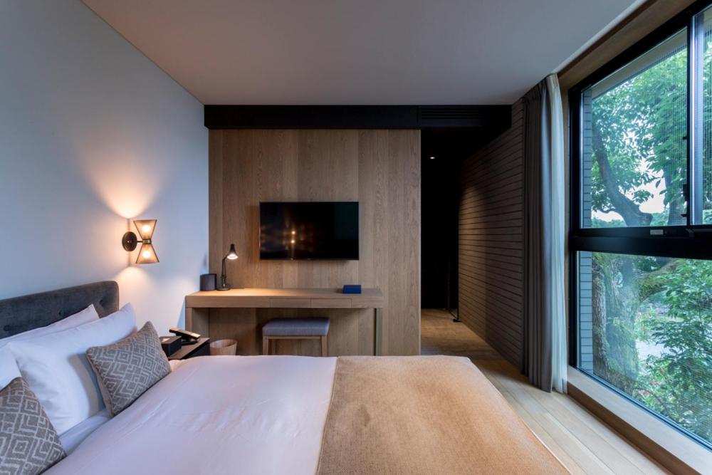 Standard Double Room - Photo 23