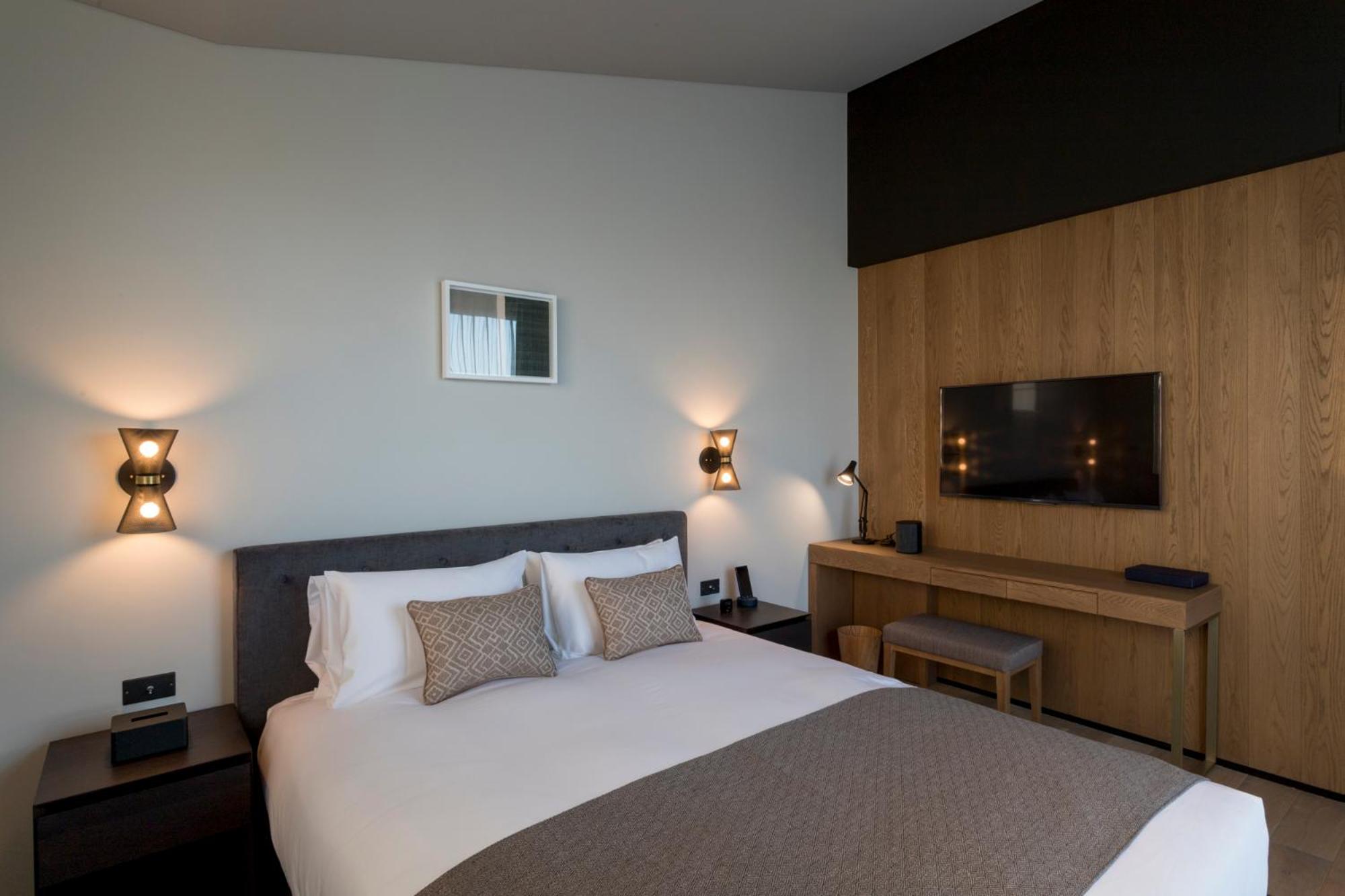 Standard Double Room - Photo 26