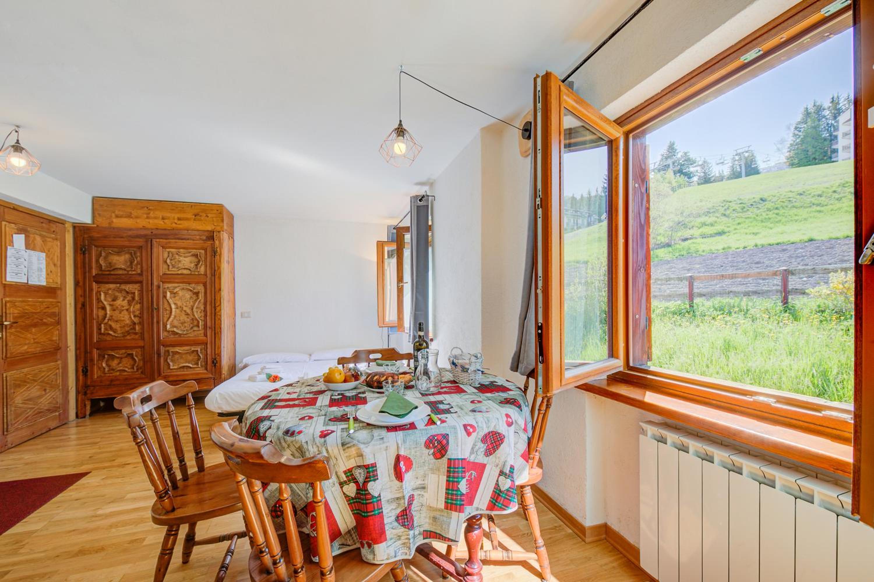 Studio with Mountain View photo 2