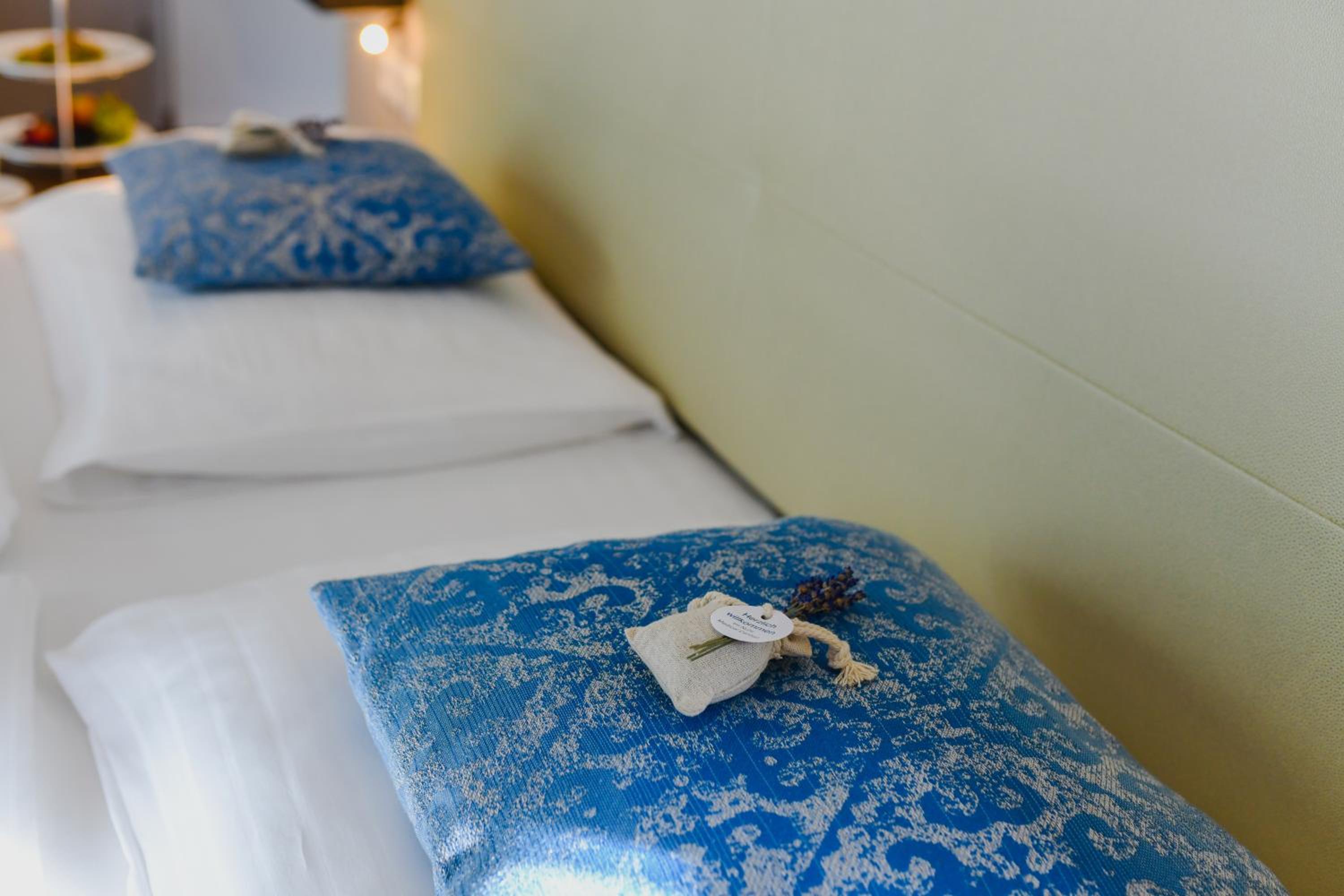 Standard Double Room - Photo 2