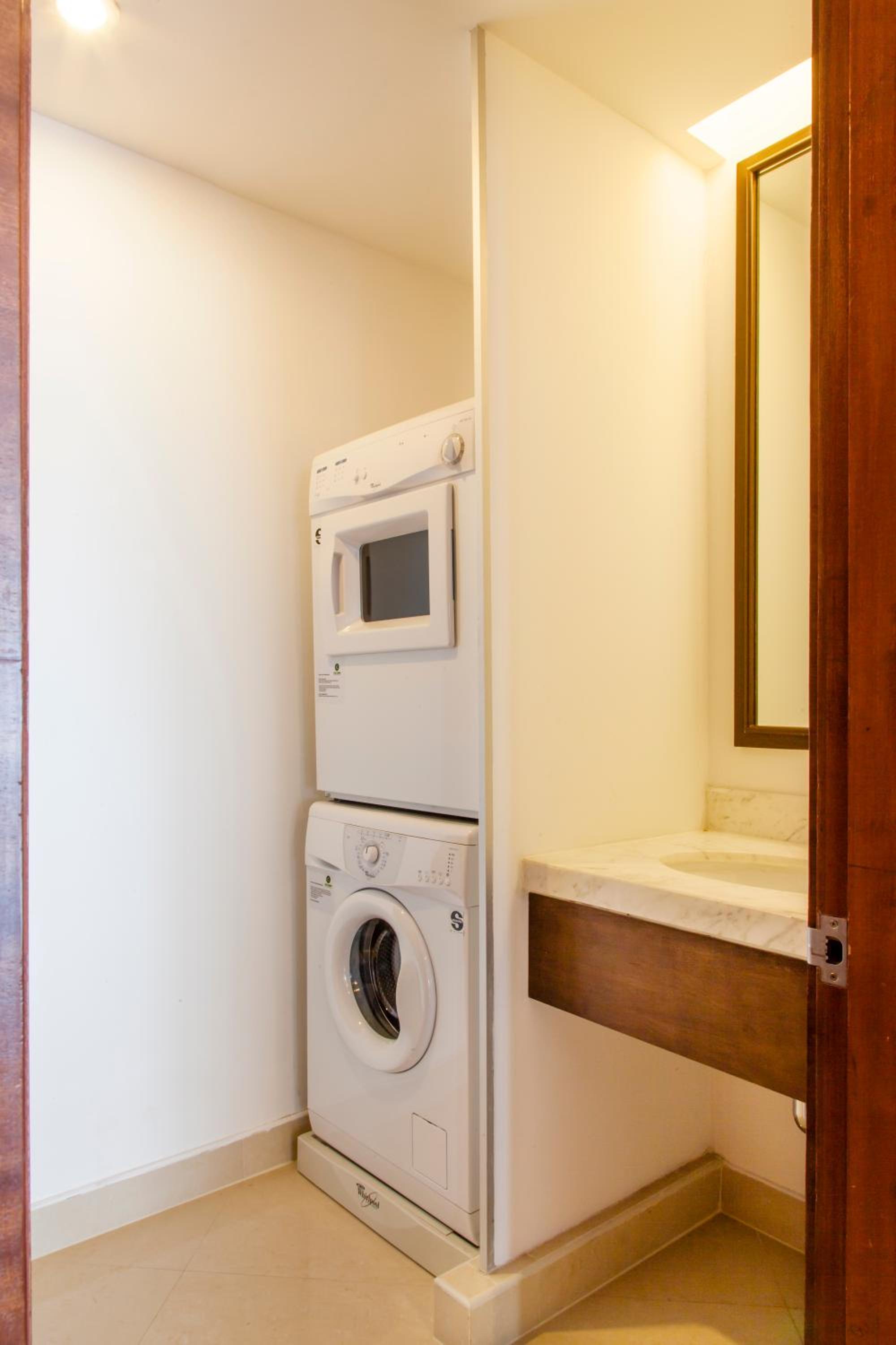 One-Bedroom Premier with Park View photo 2