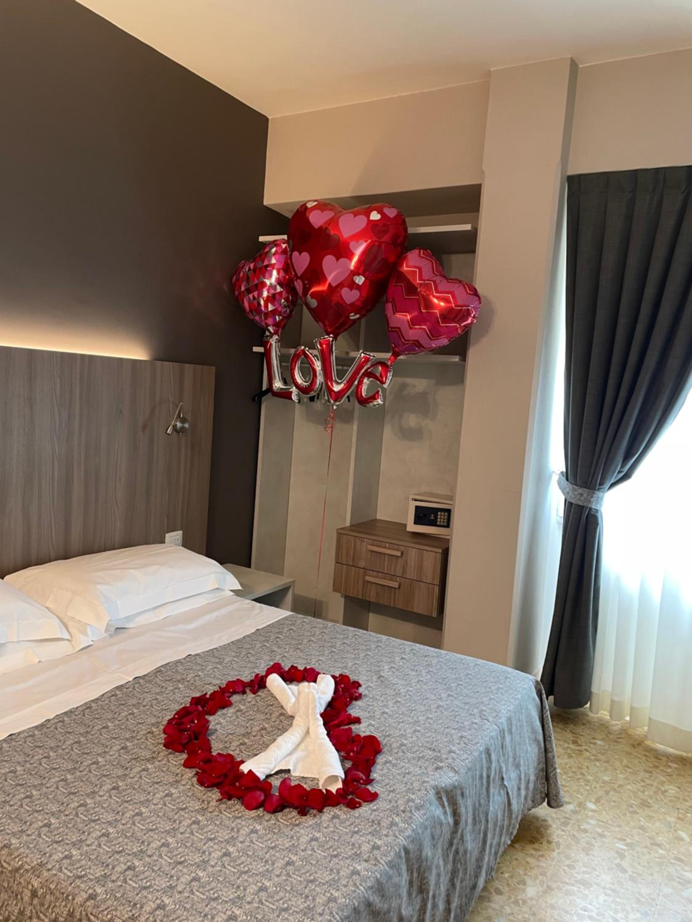 Double Room with Balcony and Sea View photo 2