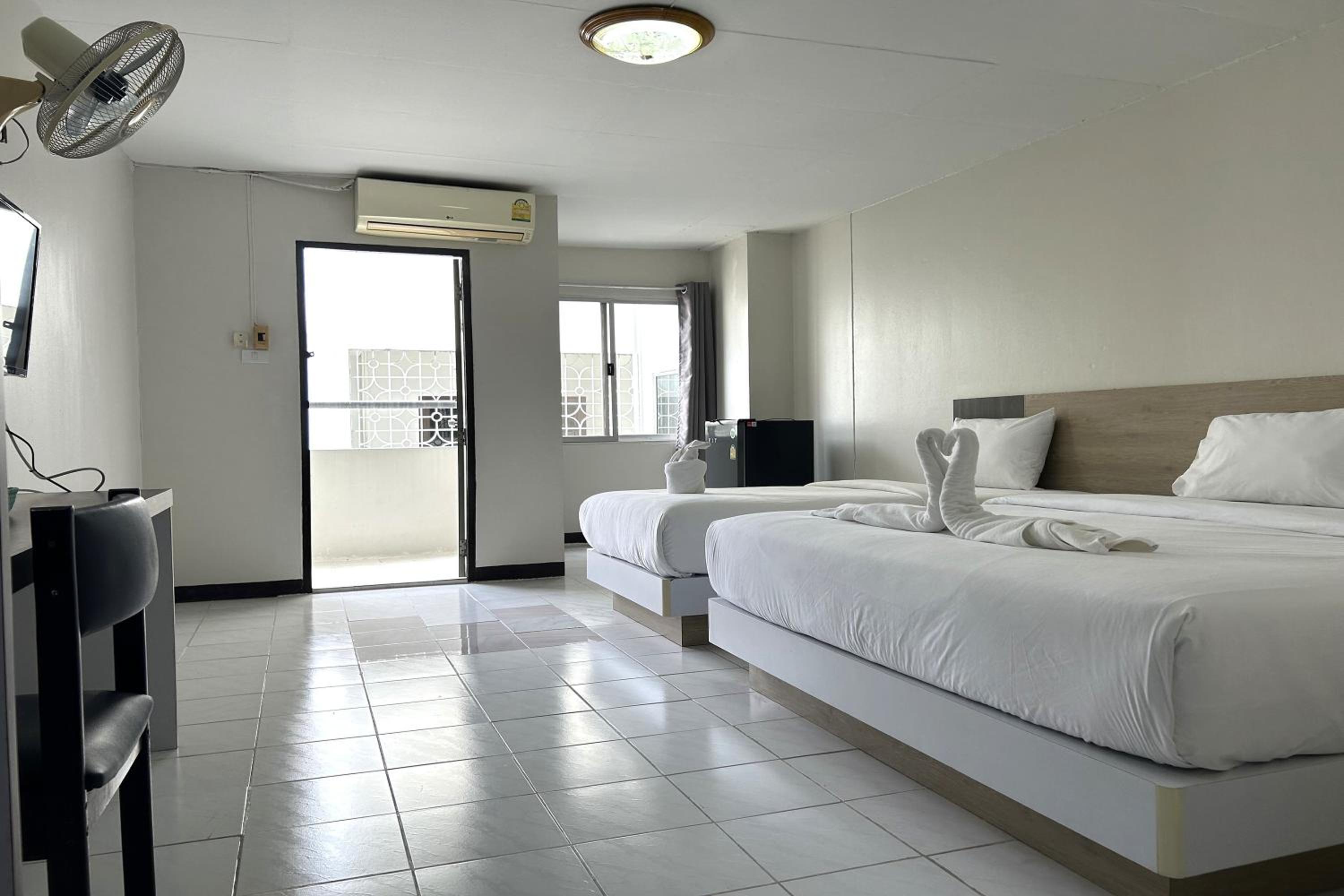 Triple Room - Photo 1