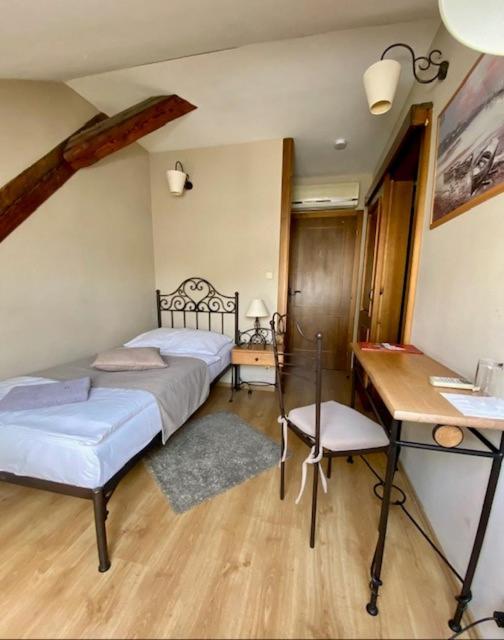 Single Room photo 1