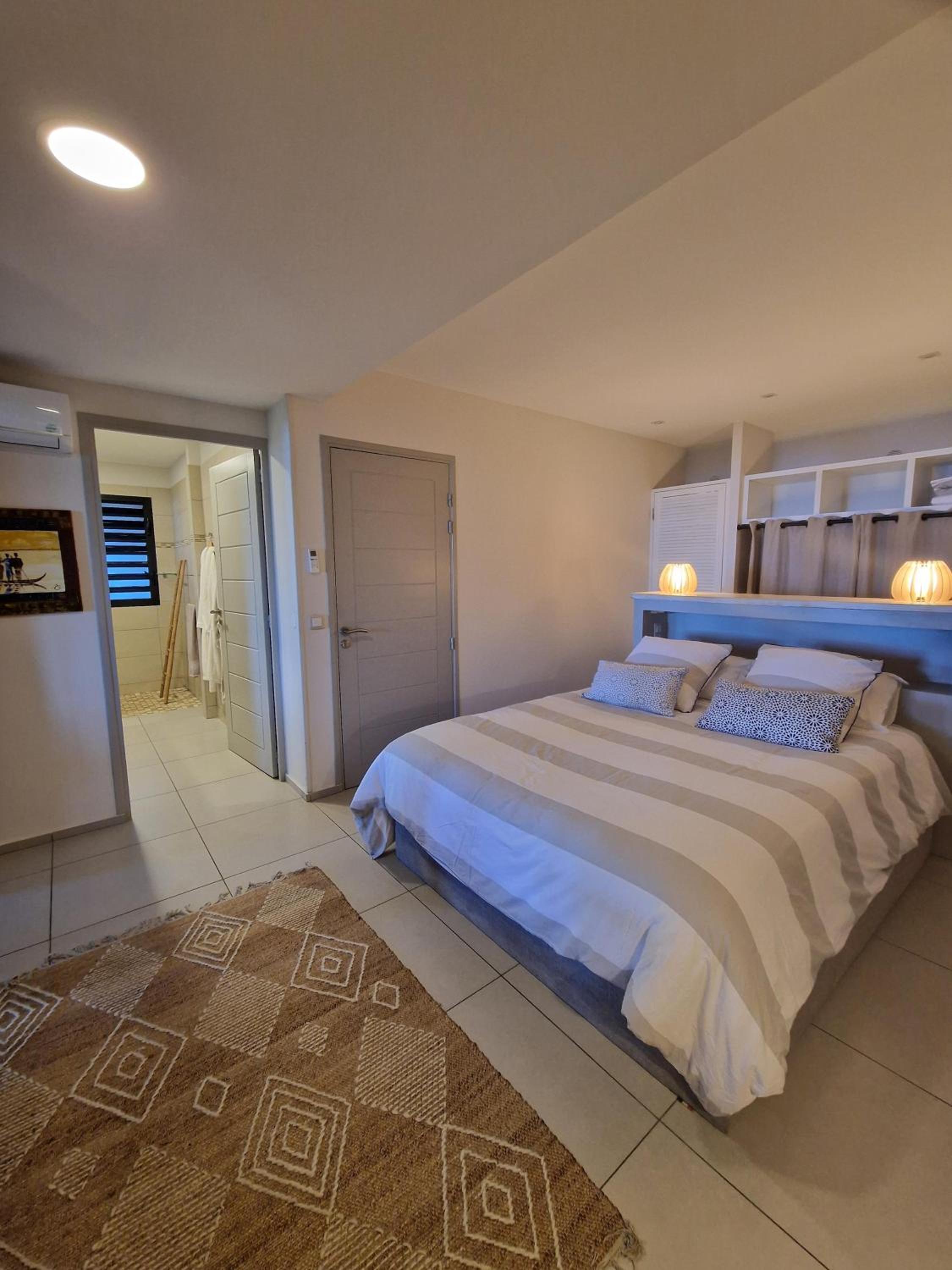 Two-Bedroom House photo 2