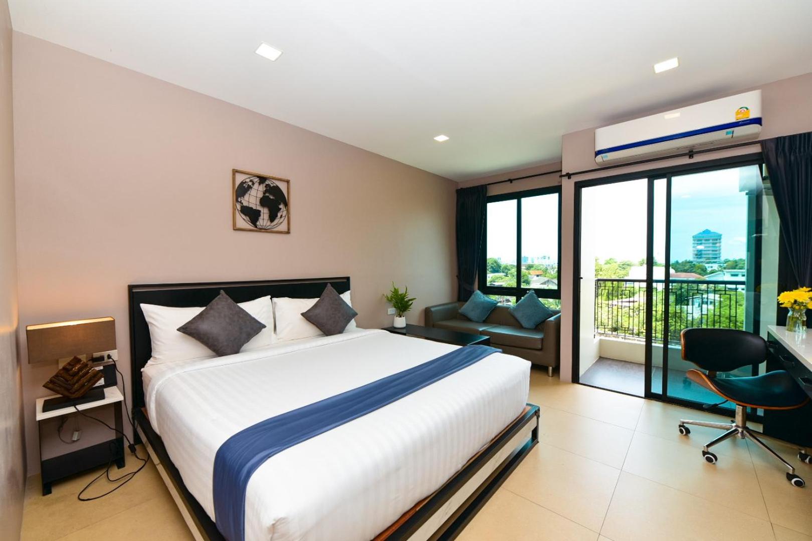 Deluxe Double Room with Balcony