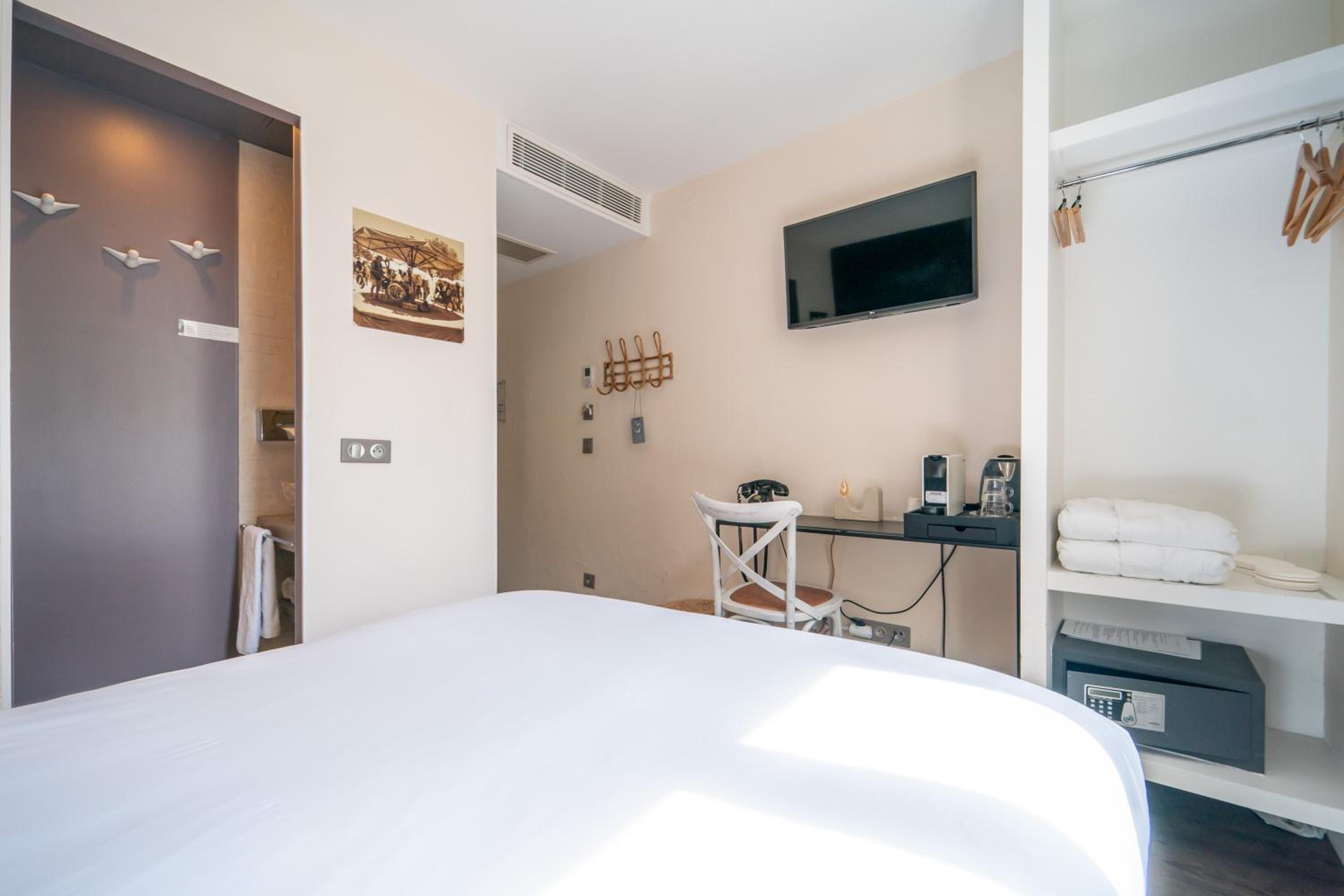 Standard Double Room  - Spa Access included photo 2