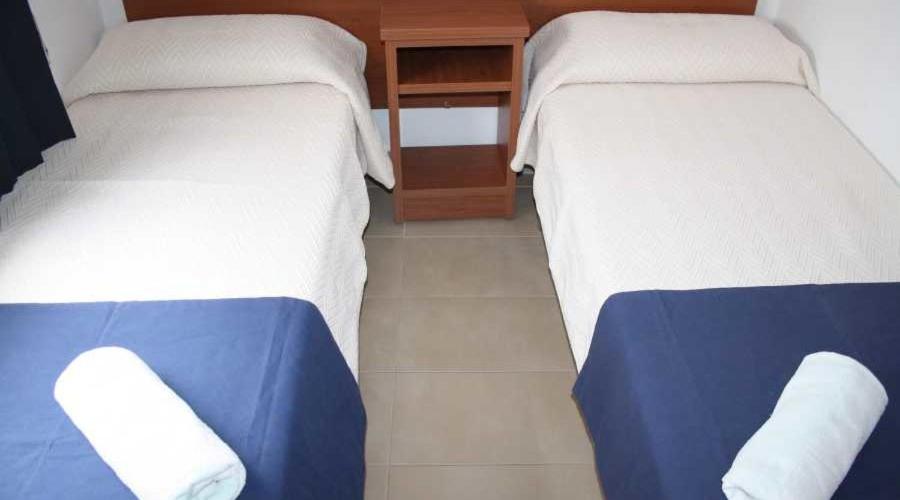 Habitación Doble Estándar con Baño Compartido