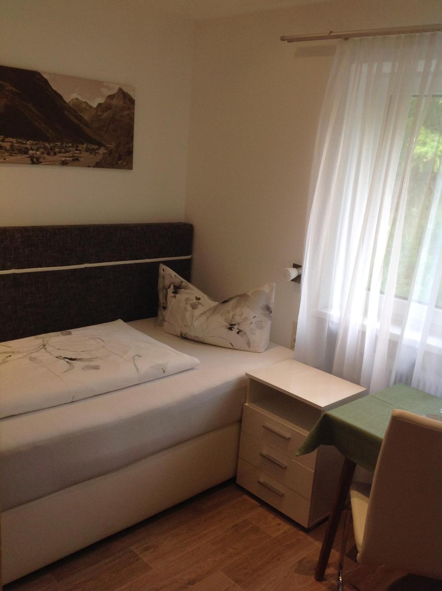 Single Room photo 1