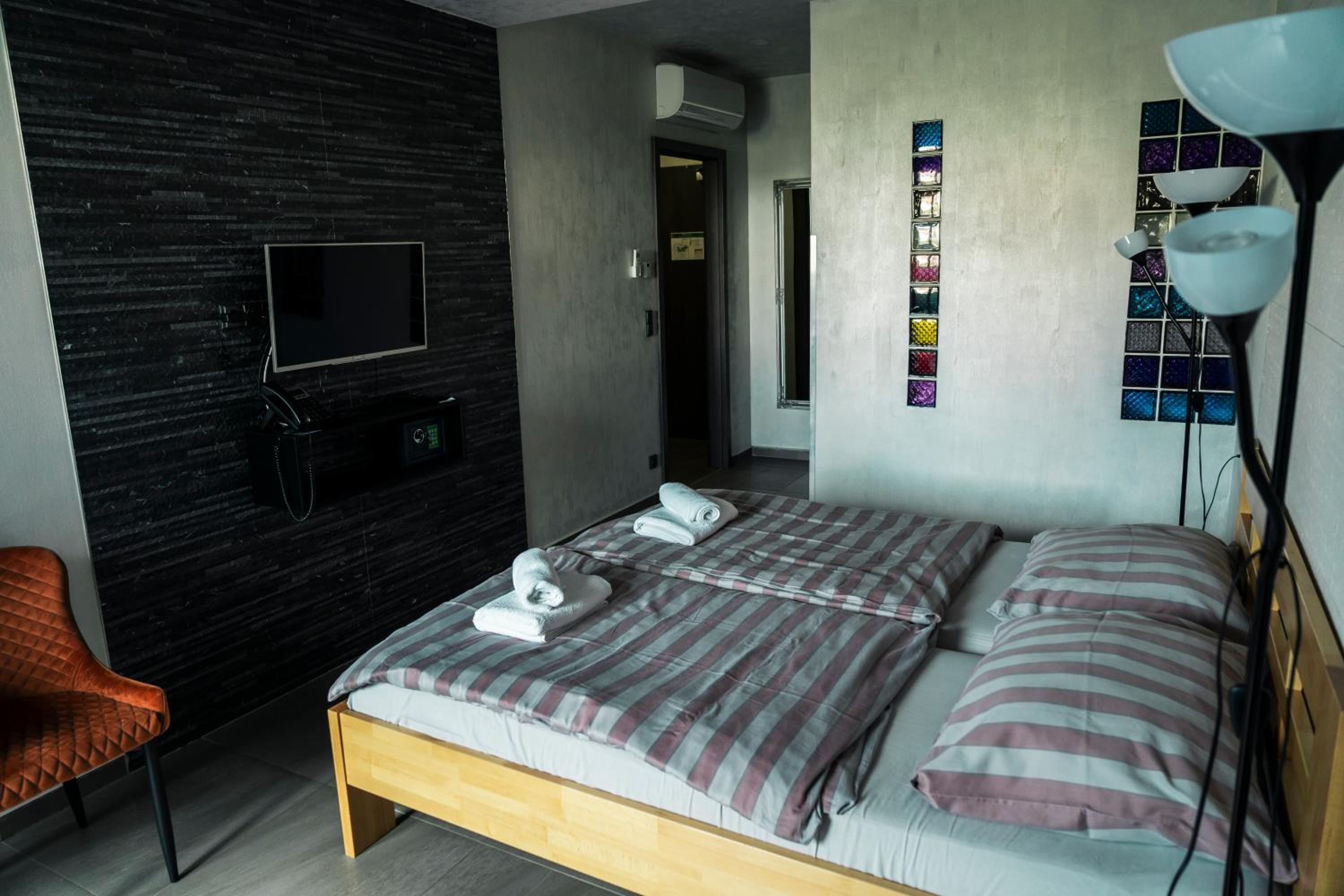 Deluxe Double Room with Balcony photo 1