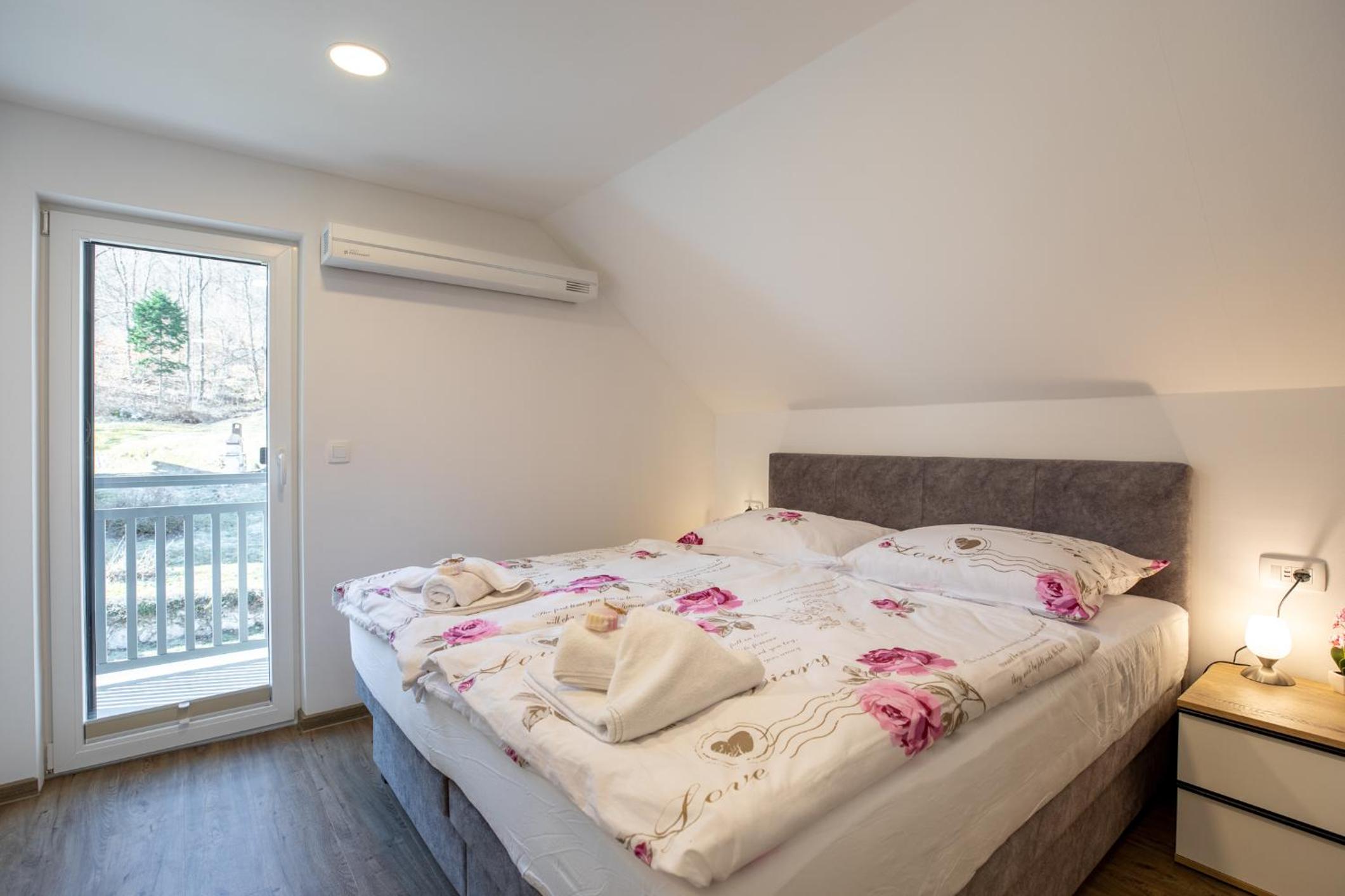 Two-Bedroom Apartment with Terrace photo 2