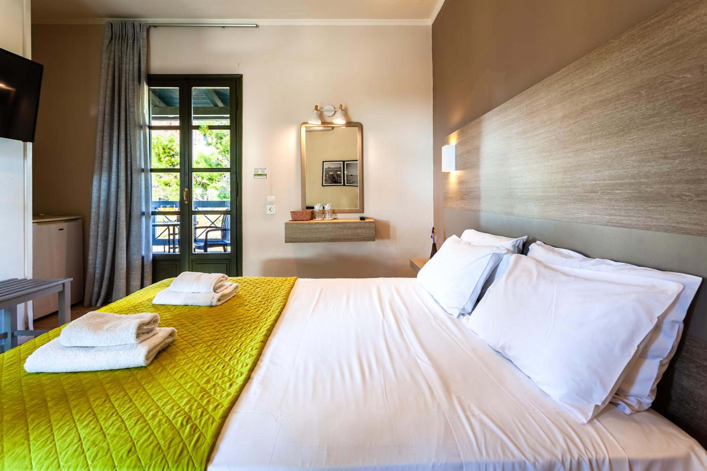 King Room with Garden View - Photo 17