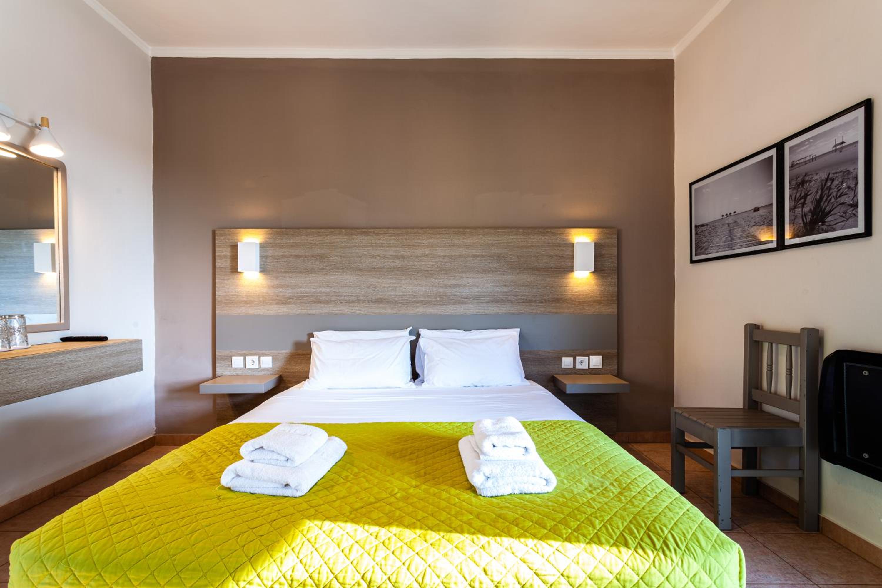 King Room with Garden View - Photo 15