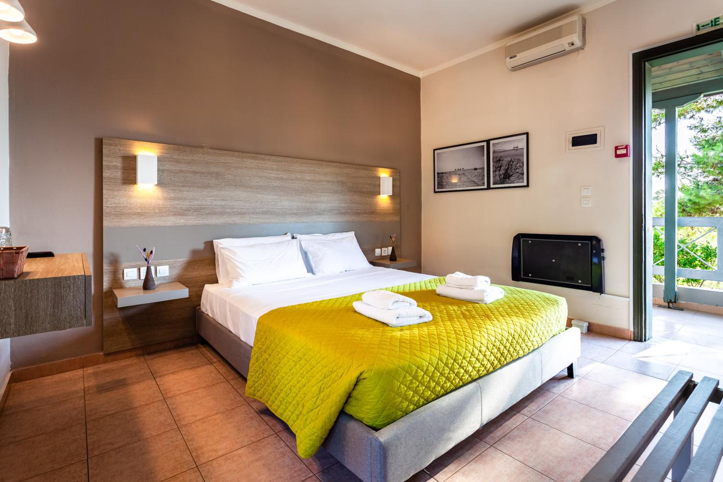 King Room with Garden View - Photo 19