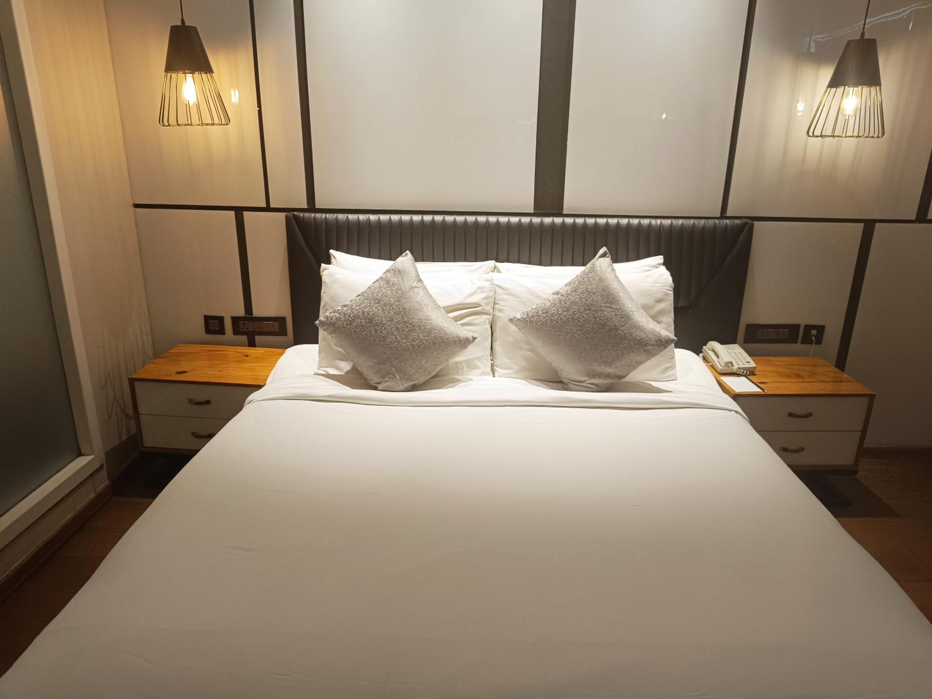 Standard Double Room - Photo 5