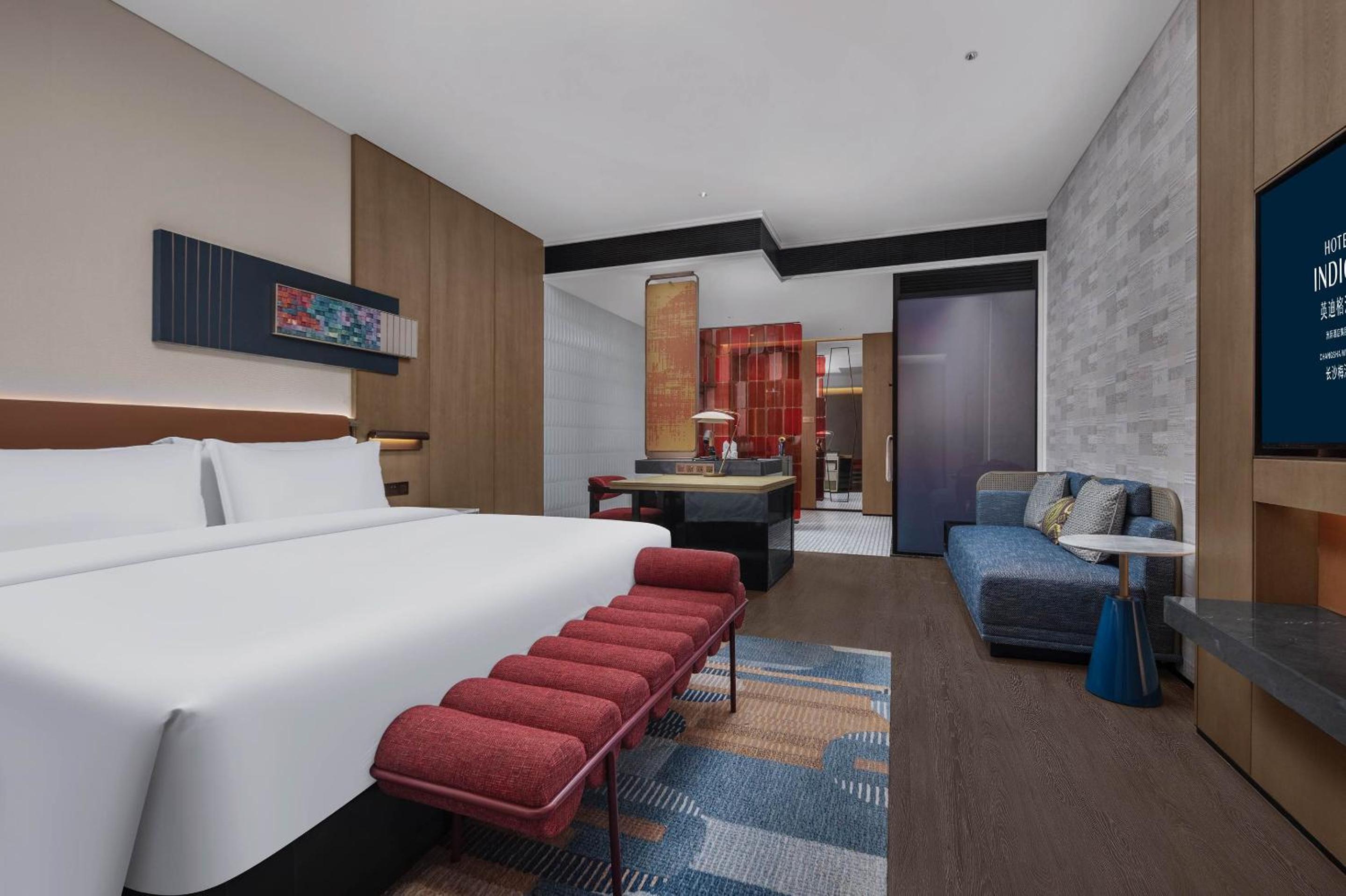 Standard King Room photo 3