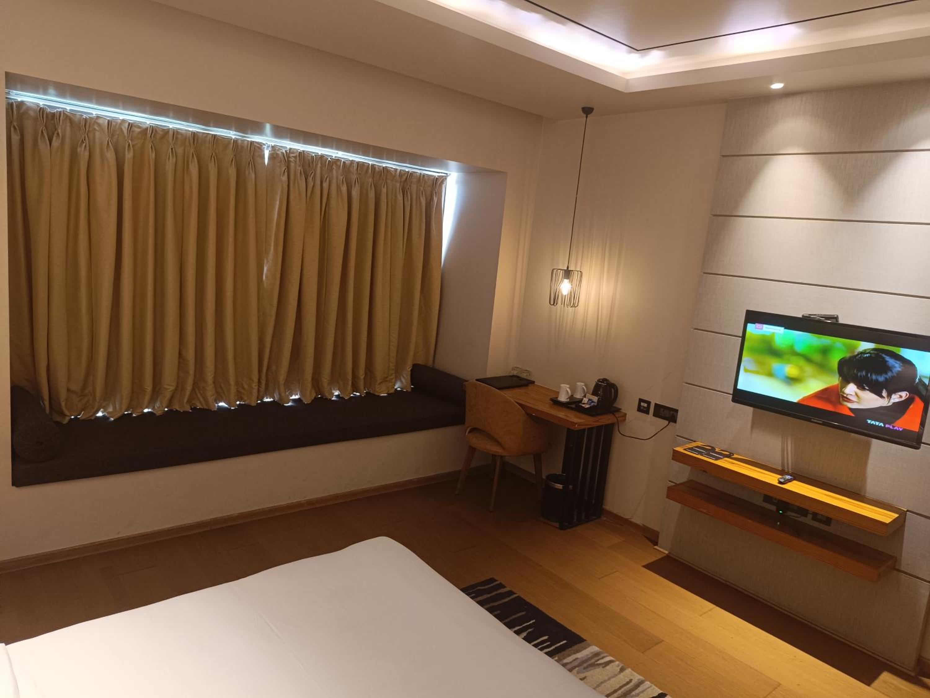 Deluxe Double Room - Photo 7