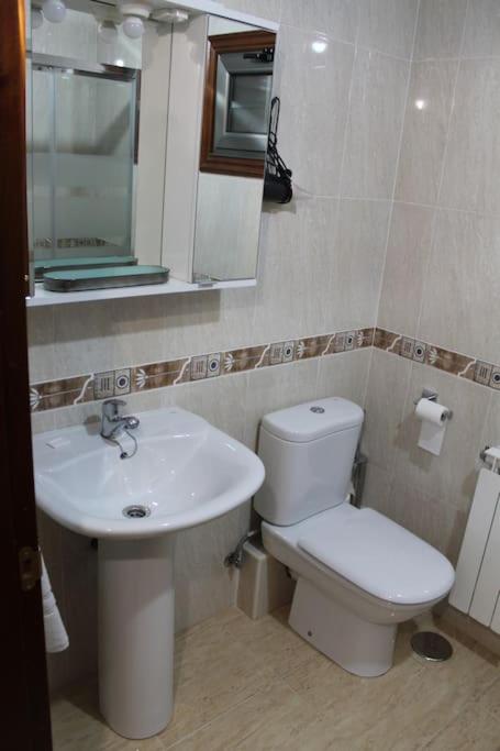 Double Room with Private Bathroom photo 2